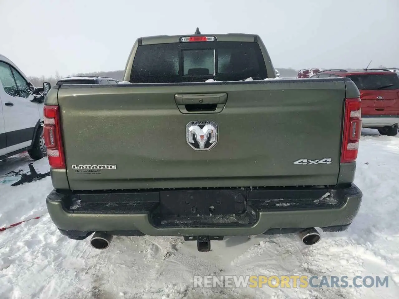 6 Photograph of a damaged car 1C6SRFJT2LN275653 RAM 1500 2020