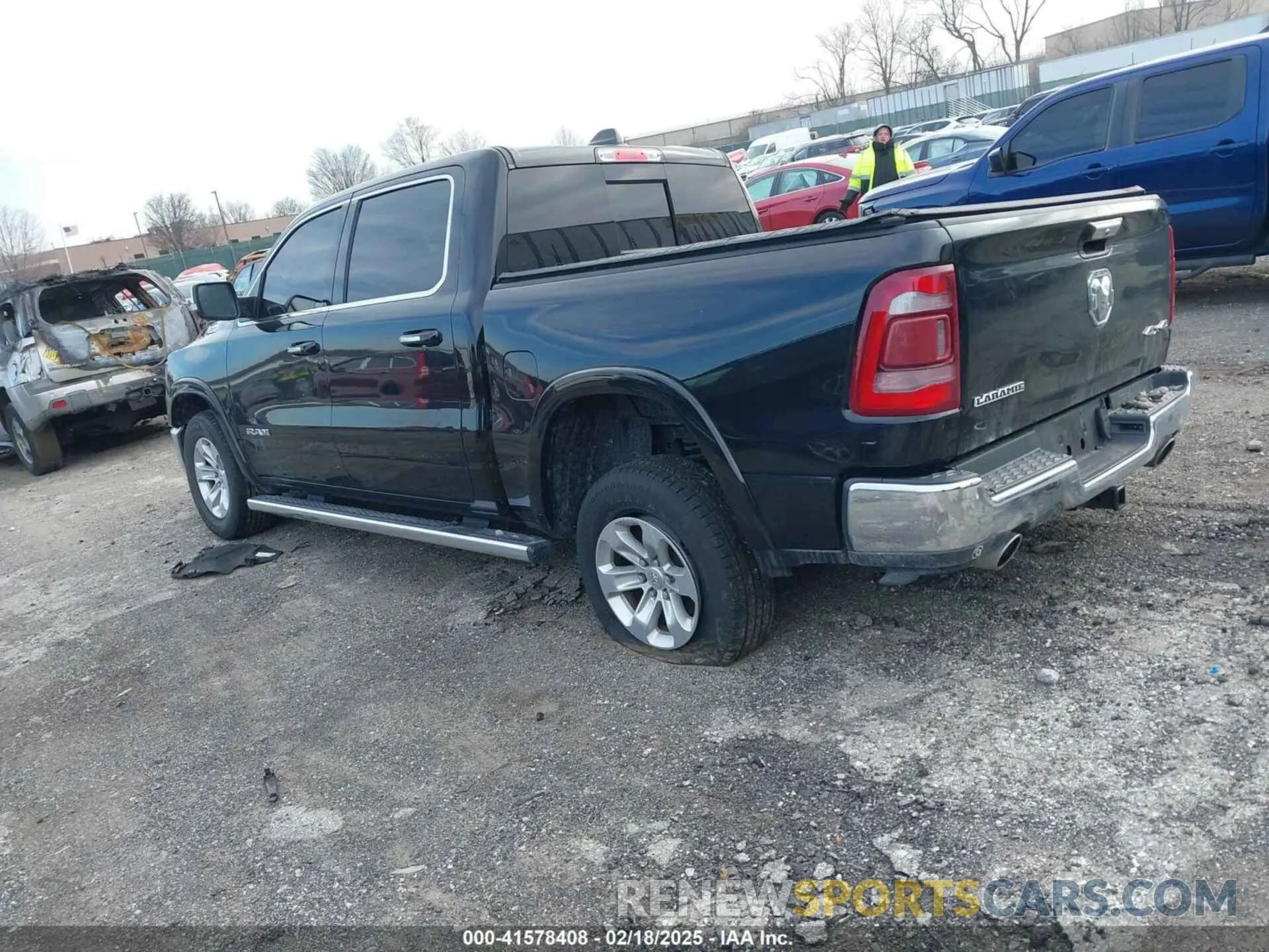 3 Photograph of a damaged car 1C6SRFJT2LN329405 RAM 1500 2020