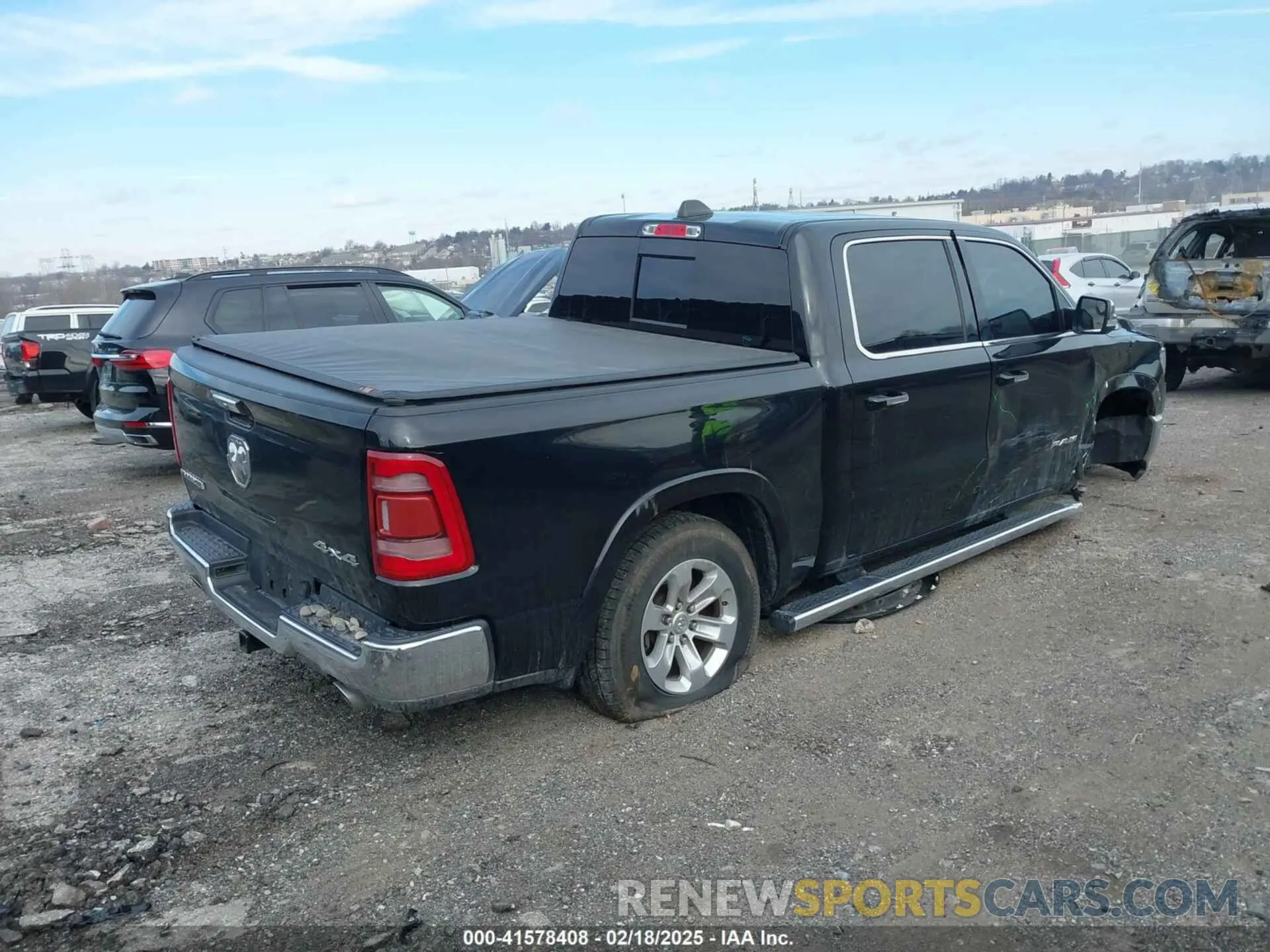 4 Photograph of a damaged car 1C6SRFJT2LN329405 RAM 1500 2020
