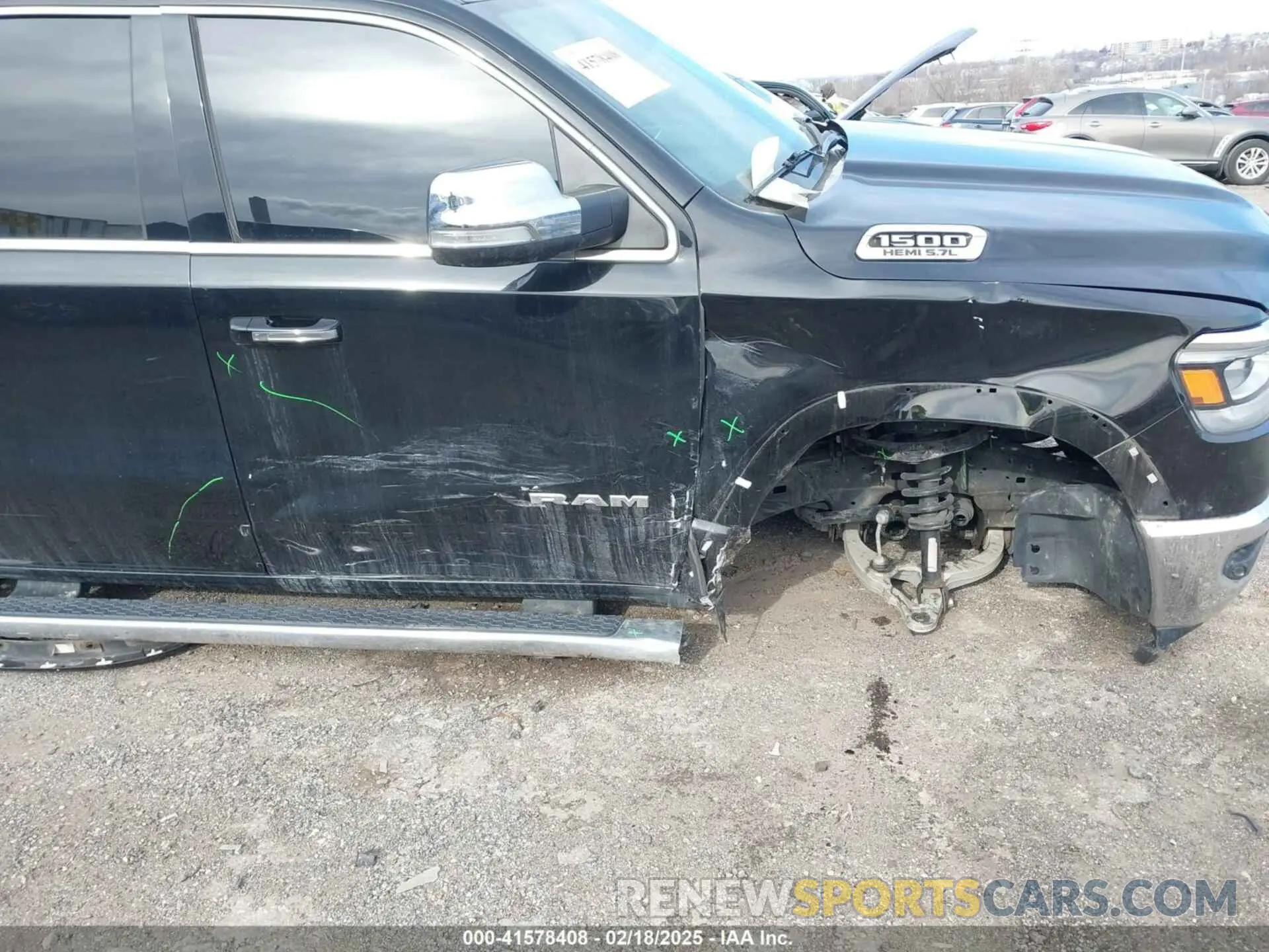 6 Photograph of a damaged car 1C6SRFJT2LN329405 RAM 1500 2020