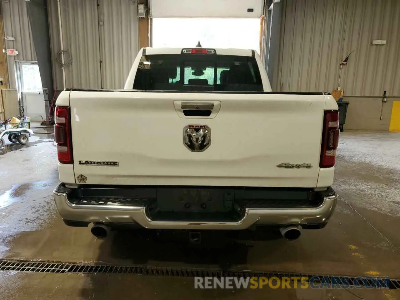 6 Photograph of a damaged car 1C6SRFJT3LN172225 RAM 1500 2020