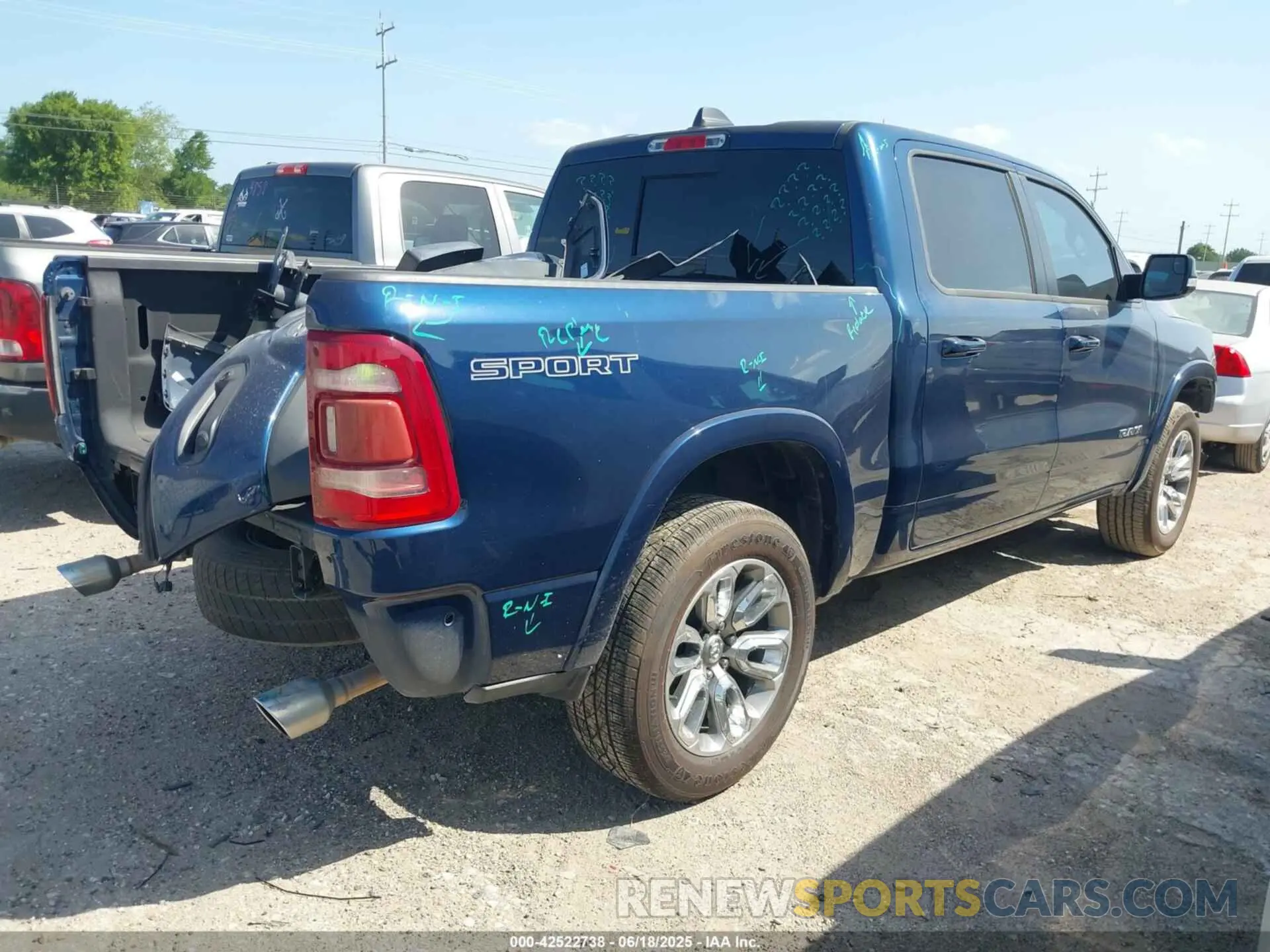4 Photograph of a damaged car 1C6SRFJT4LN177790 RAM 1500 2020