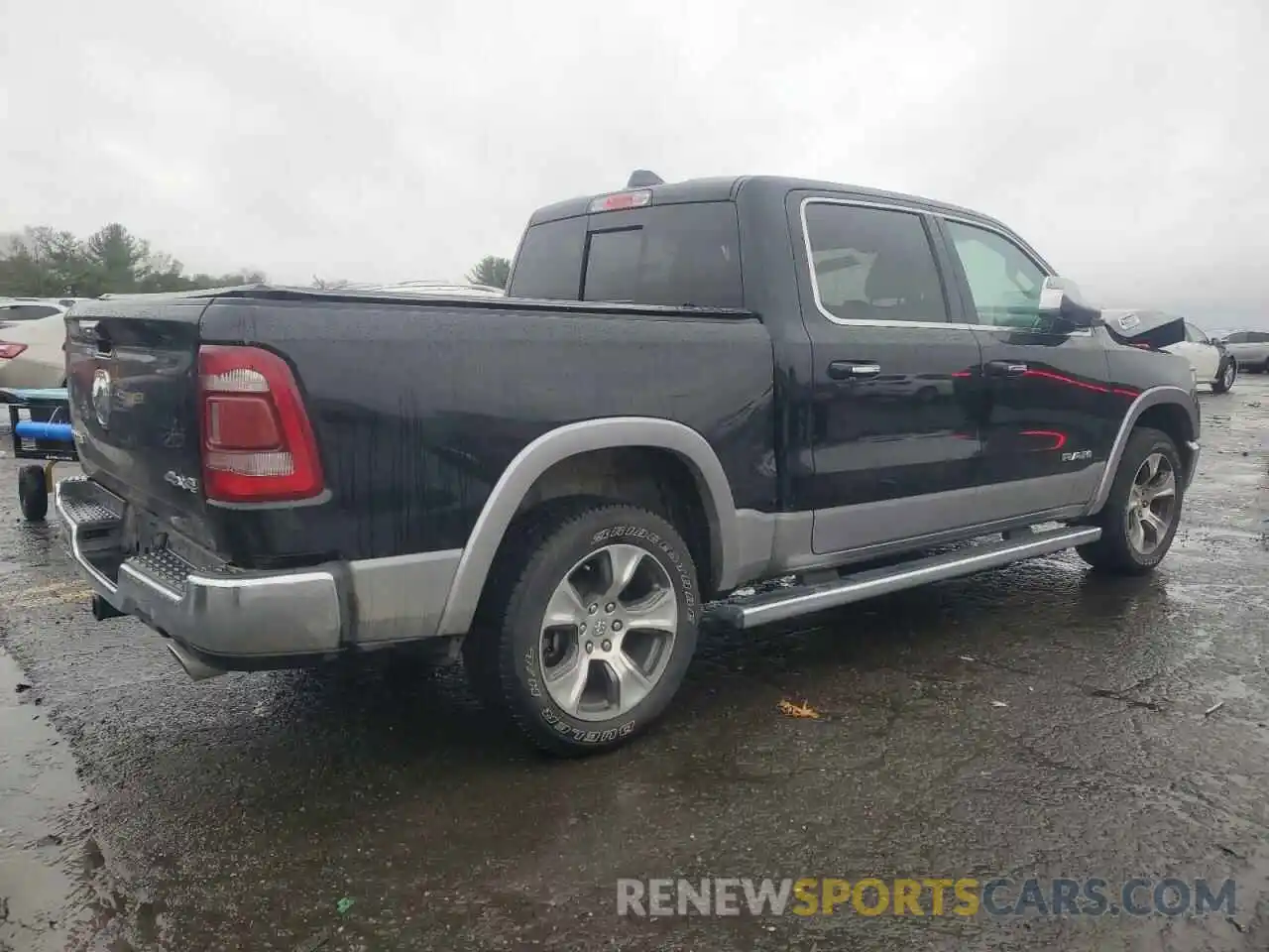 3 Photograph of a damaged car 1C6SRFJT4LN207404 RAM 1500 2020