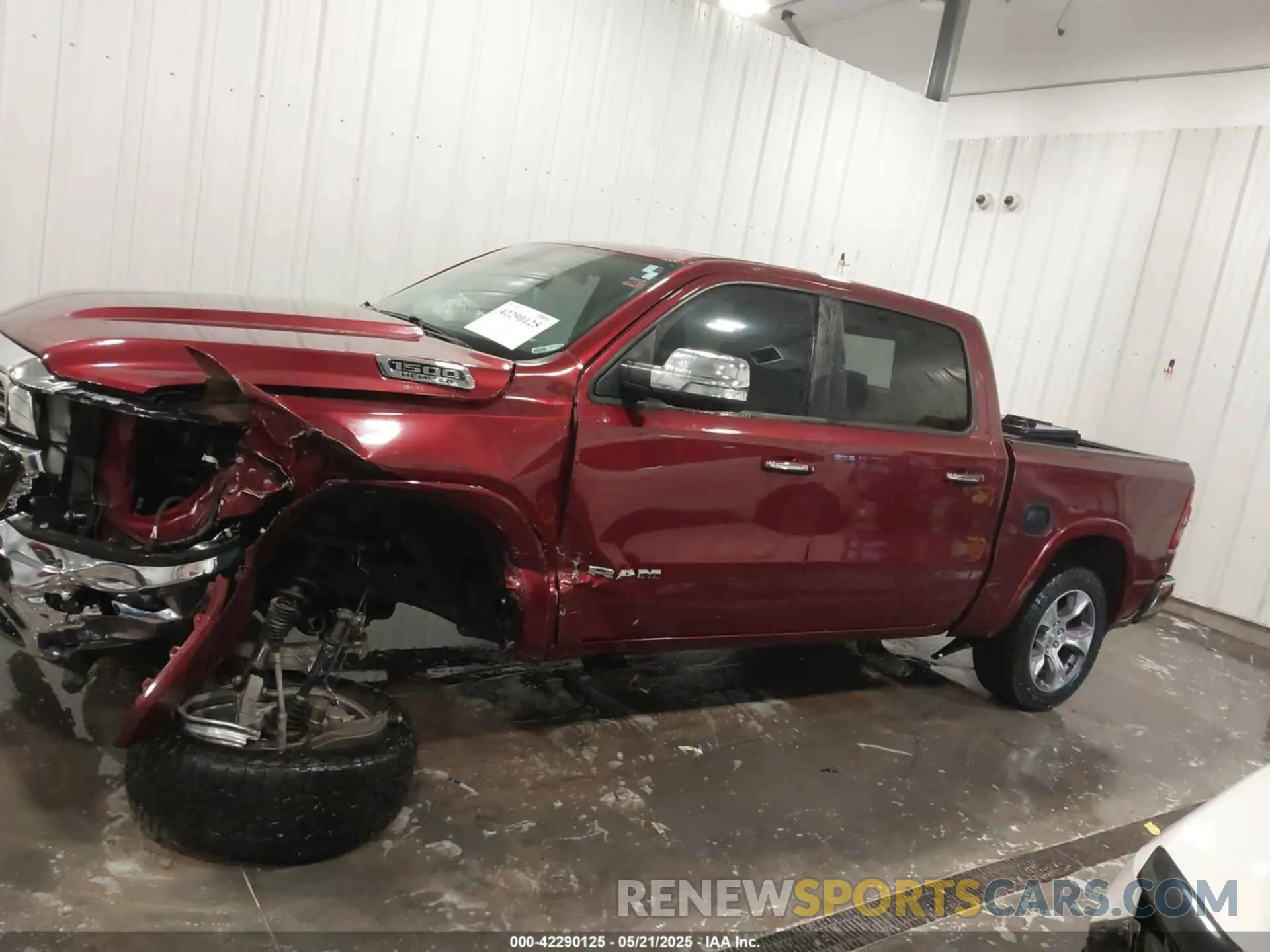 14 Photograph of a damaged car 1C6SRFJT5LN109384 RAM 1500 2020
