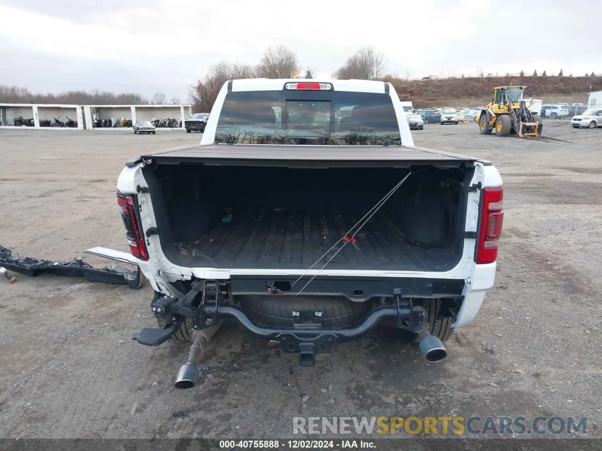 17 Photograph of a damaged car 1C6SRFJT5LN220243 RAM 1500 2020