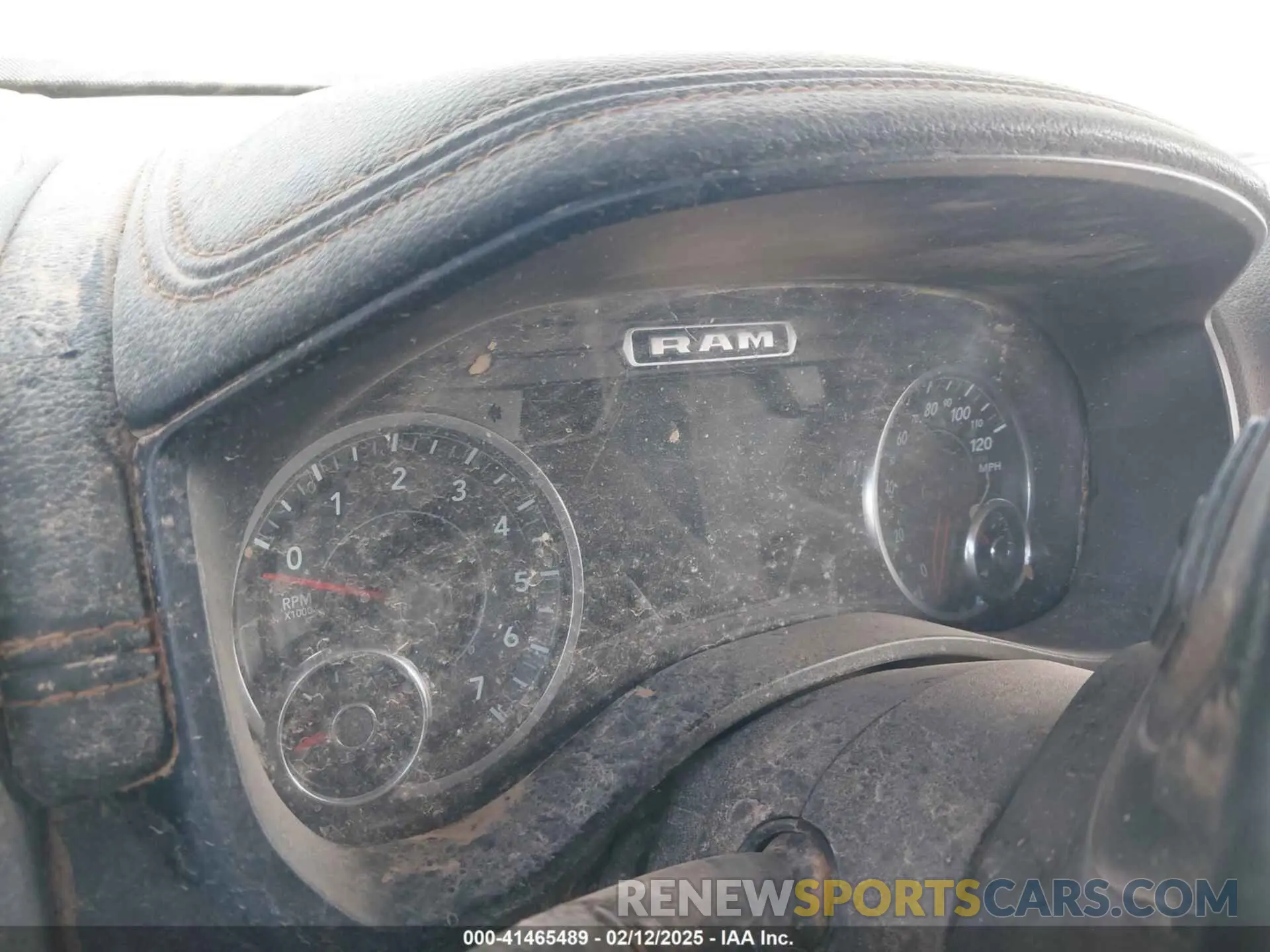 7 Photograph of a damaged car 1C6SRFJT5LN265554 RAM 1500 2020