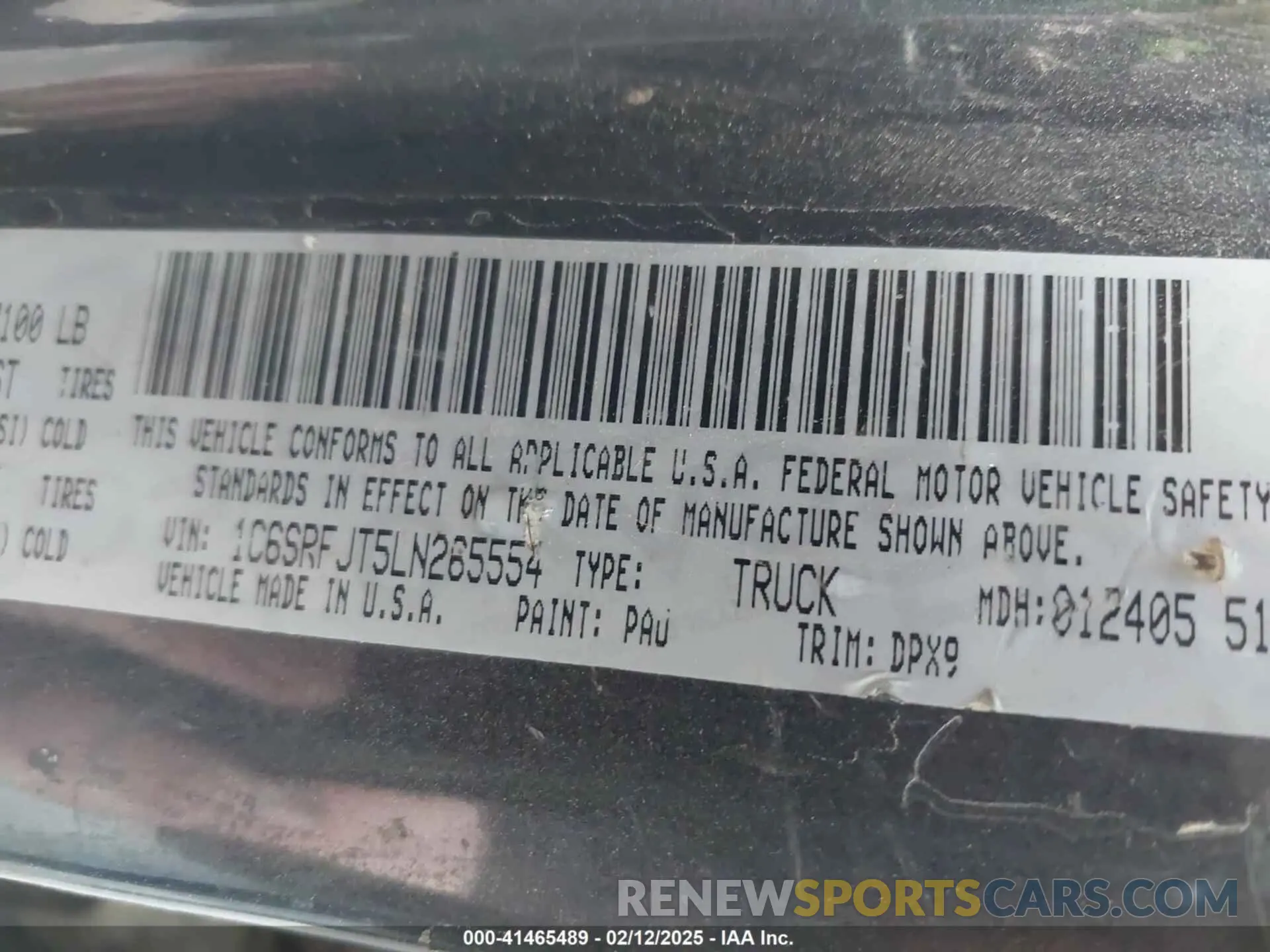 9 Photograph of a damaged car 1C6SRFJT5LN265554 RAM 1500 2020
