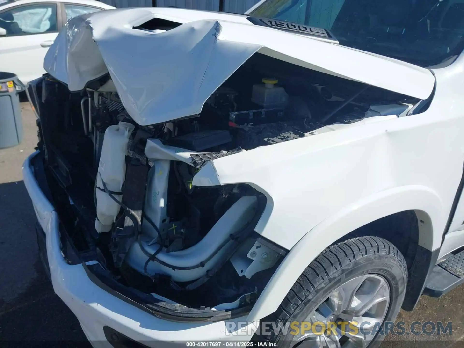 20 Photograph of a damaged car 1C6SRFJT6LN116859 RAM 1500 2020