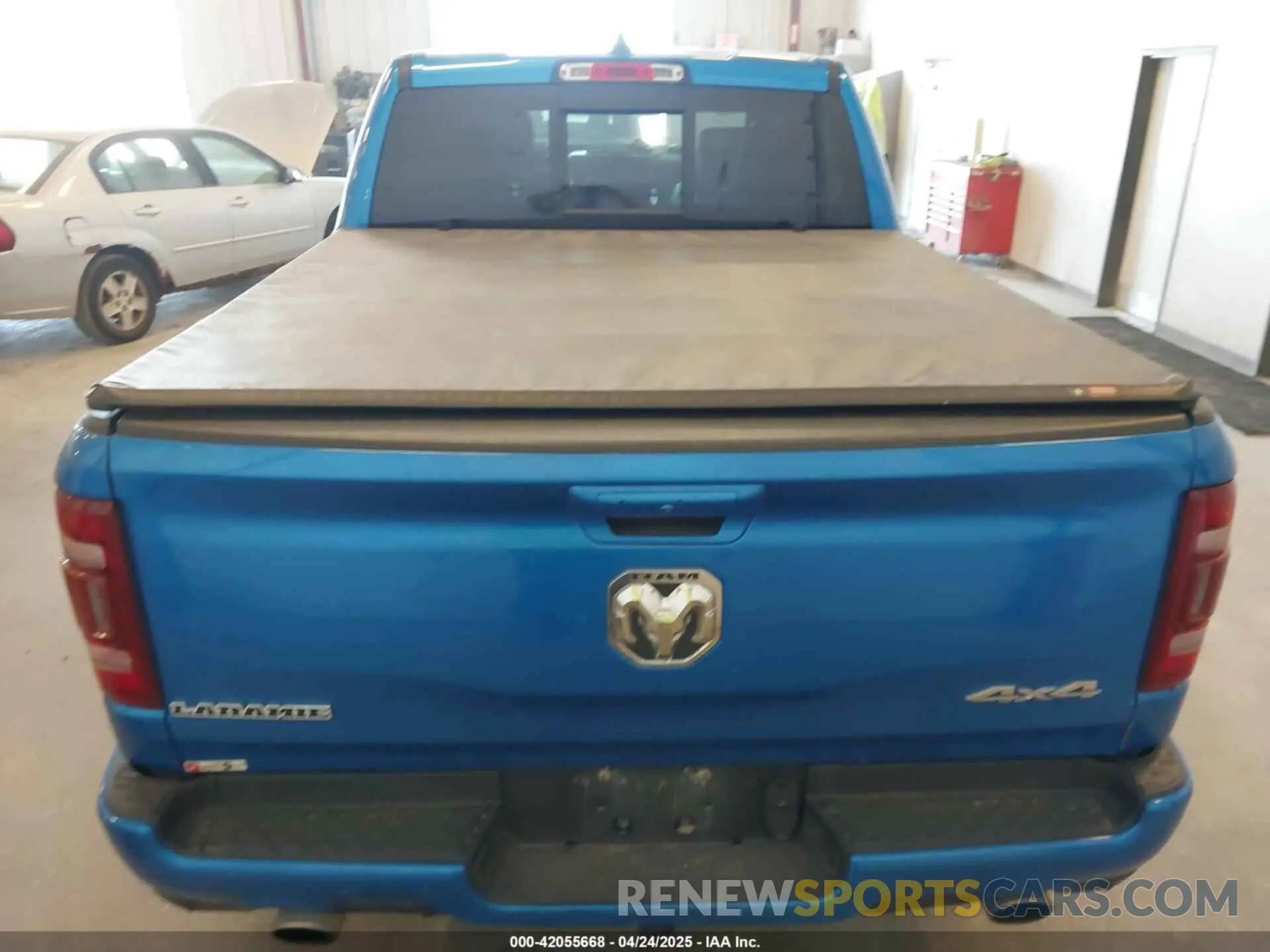 16 Photograph of a damaged car 1C6SRFJT6LN339838 RAM 1500 2020