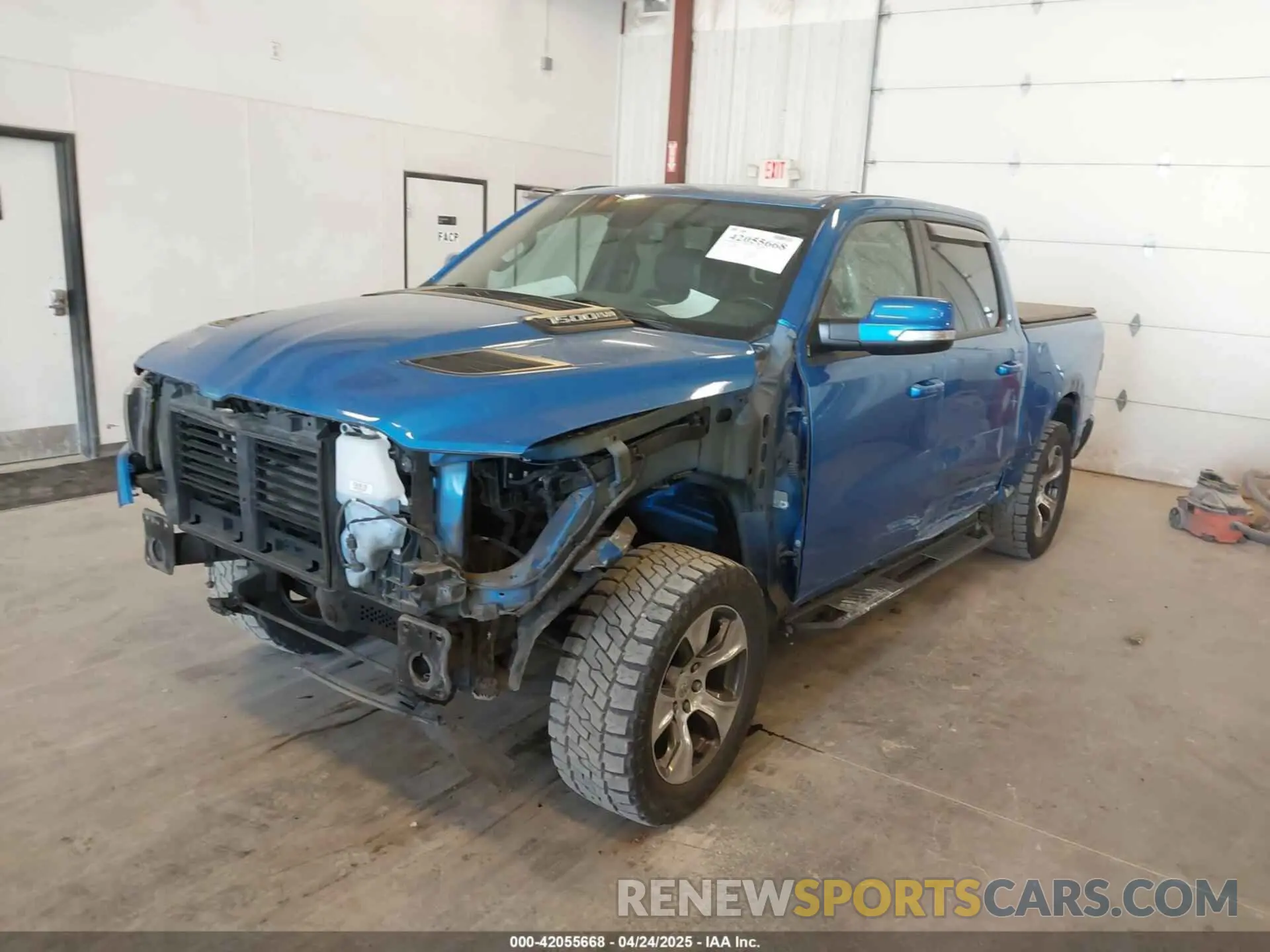 6 Photograph of a damaged car 1C6SRFJT6LN339838 RAM 1500 2020