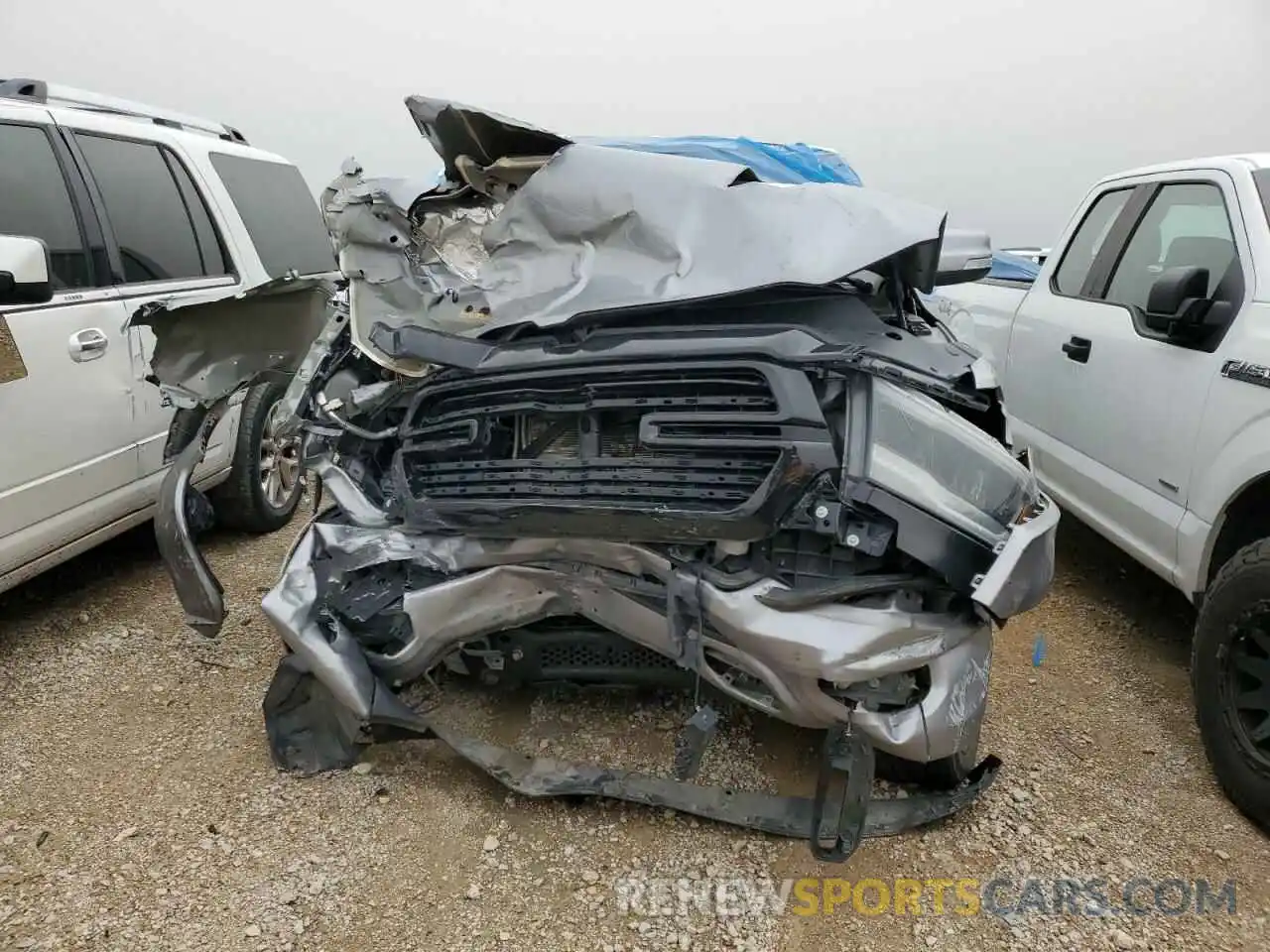 5 Photograph of a damaged car 1C6SRFJT8LN308610 RAM 1500 2020