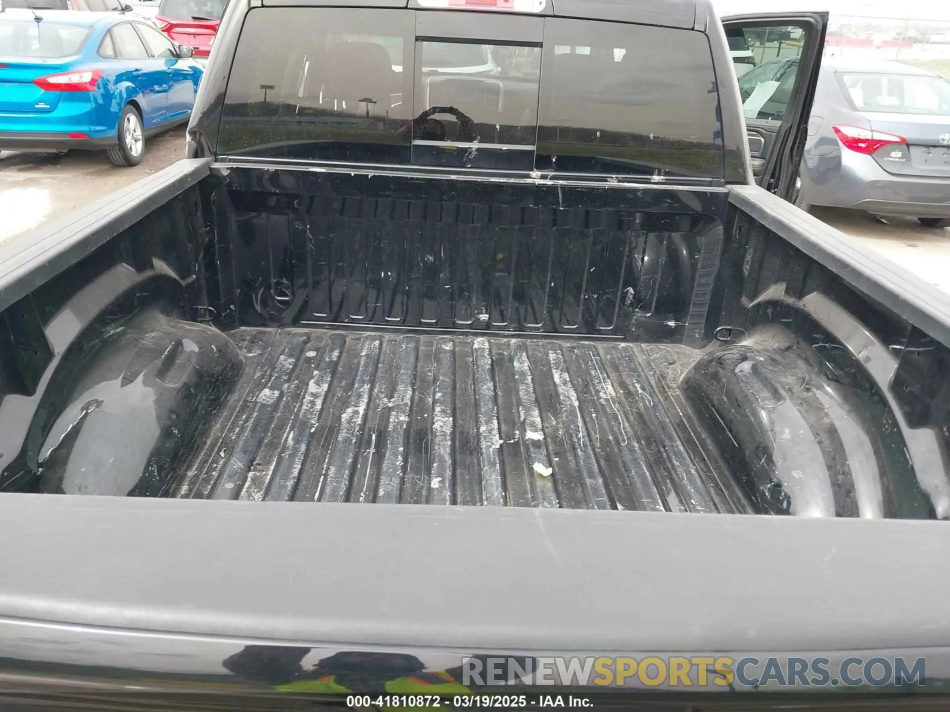 18 Photograph of a damaged car 1C6SRFJT8LN419772 RAM 1500 2020