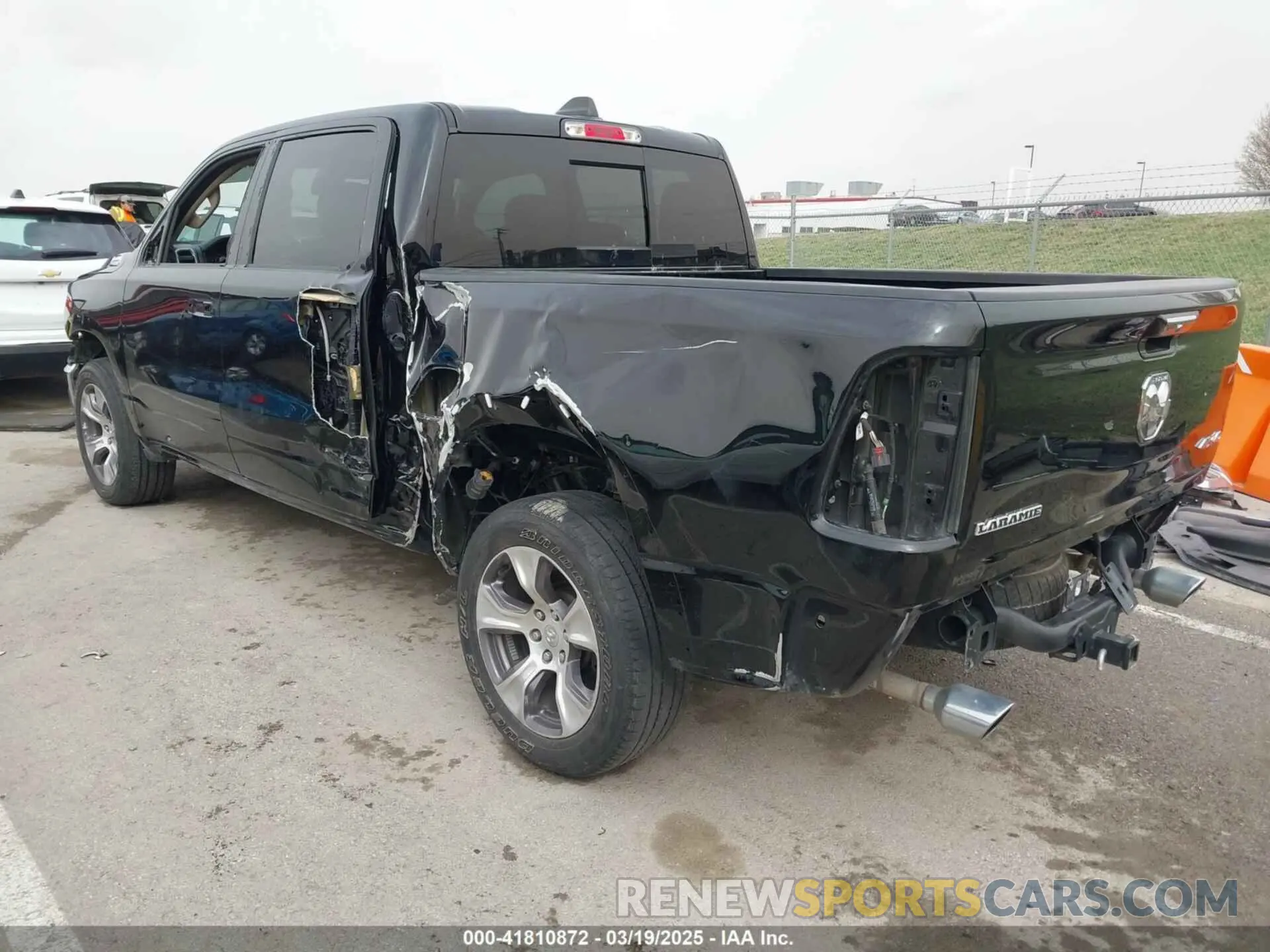 3 Photograph of a damaged car 1C6SRFJT8LN419772 RAM 1500 2020