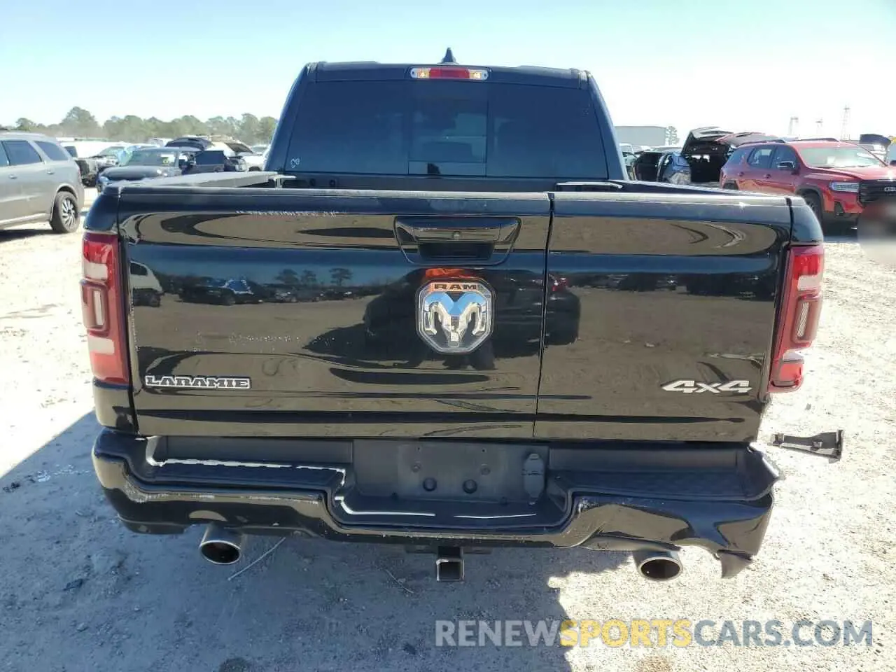 6 Photograph of a damaged car 1C6SRFJT9LN157101 RAM 1500 2020
