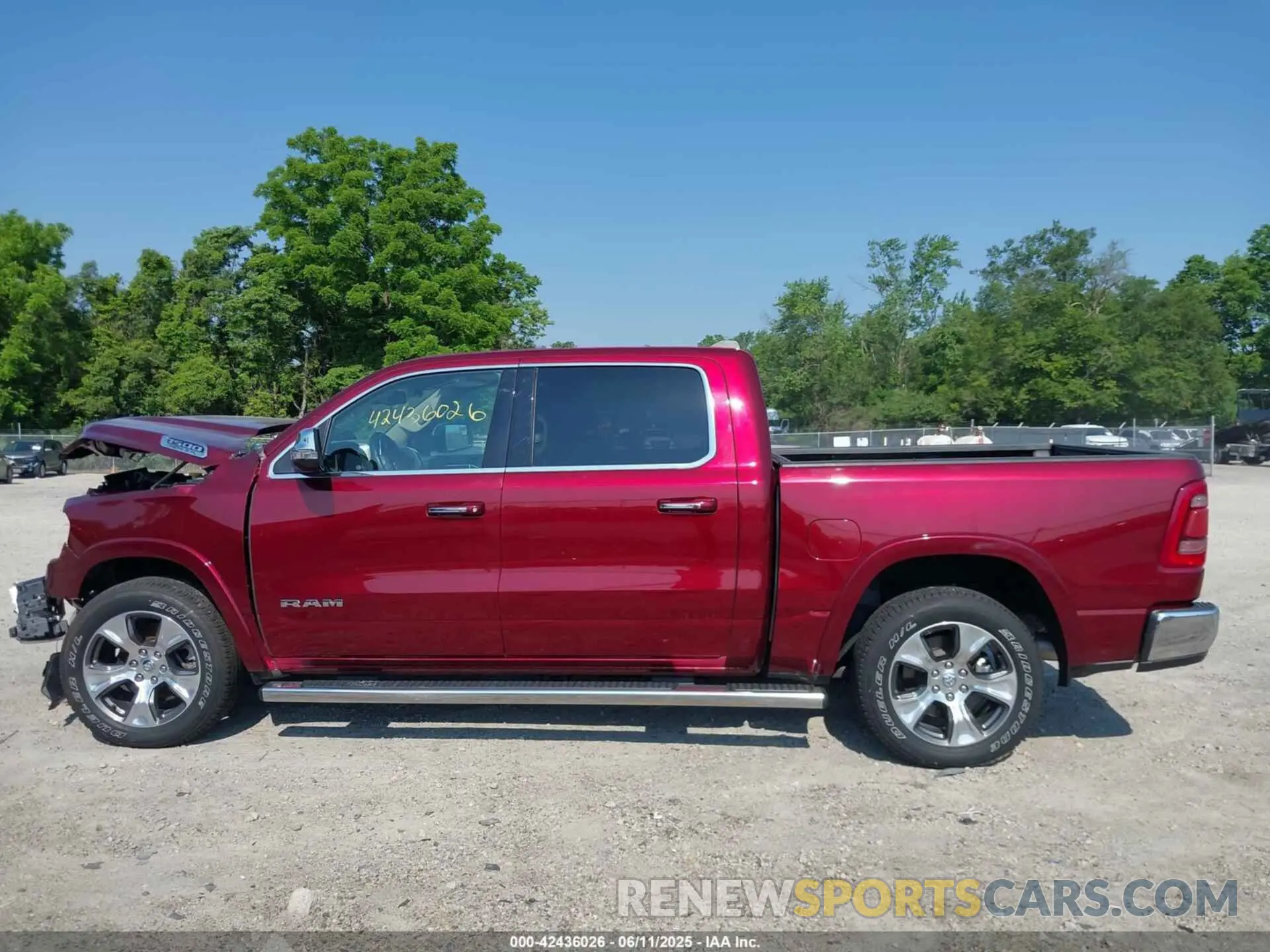 15 Photograph of a damaged car 1C6SRFJT9LN236221 RAM 1500 2020