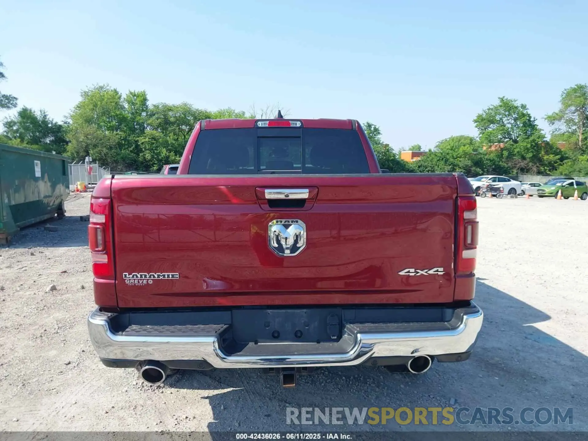 17 Photograph of a damaged car 1C6SRFJT9LN236221 RAM 1500 2020