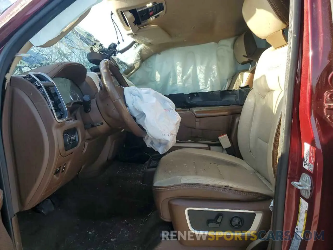 7 Photograph of a damaged car 1C6SRFJT9LN388788 RAM 1500 2020