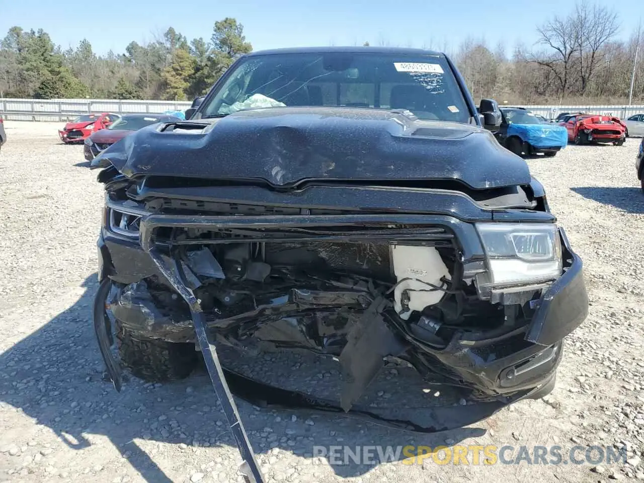 5 Photograph of a damaged car 1C6SRFJTXLN157284 RAM 1500 2020