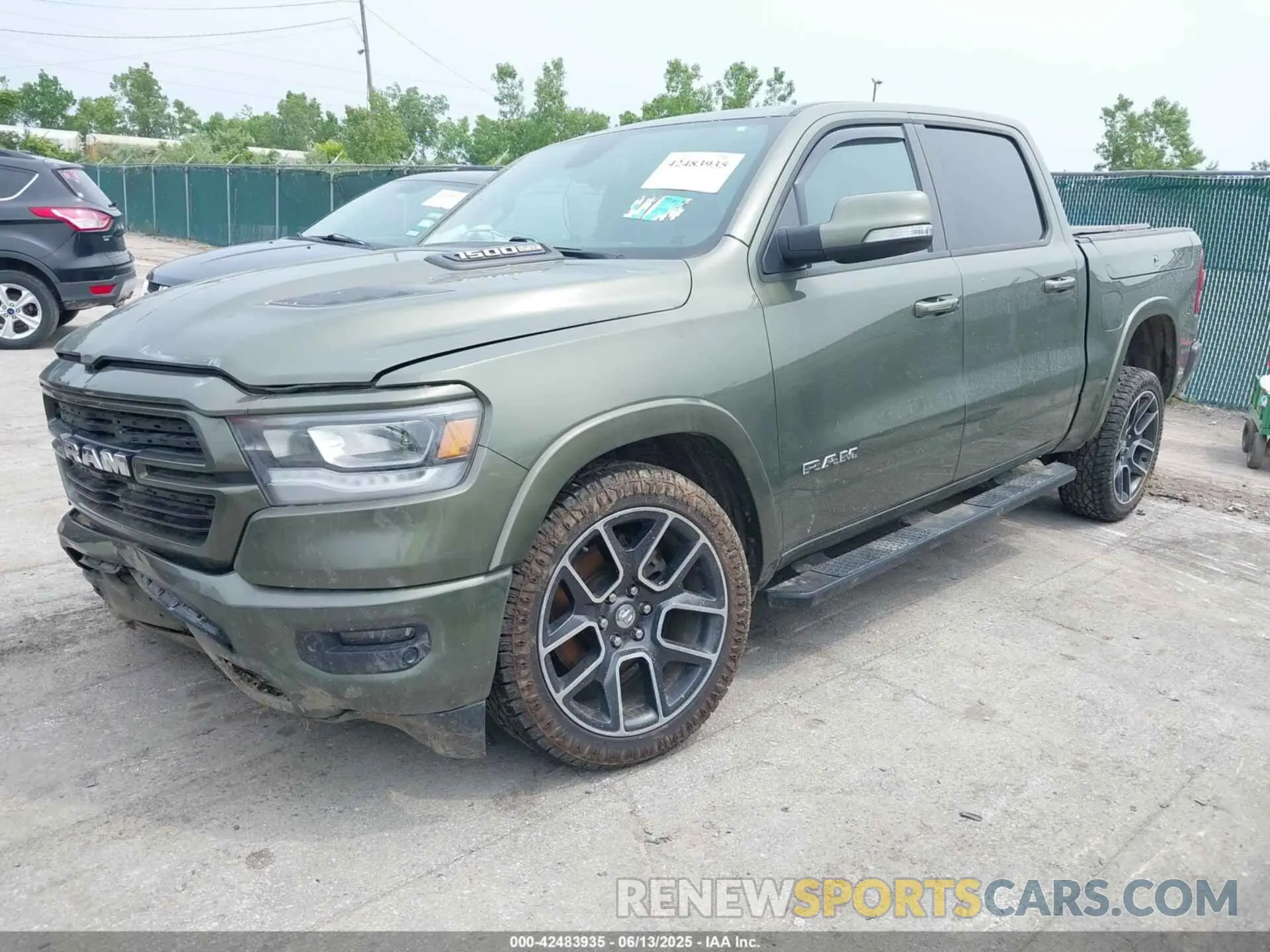 2 Photograph of a damaged car 1C6SRFJTXLN181021 RAM 1500 2020