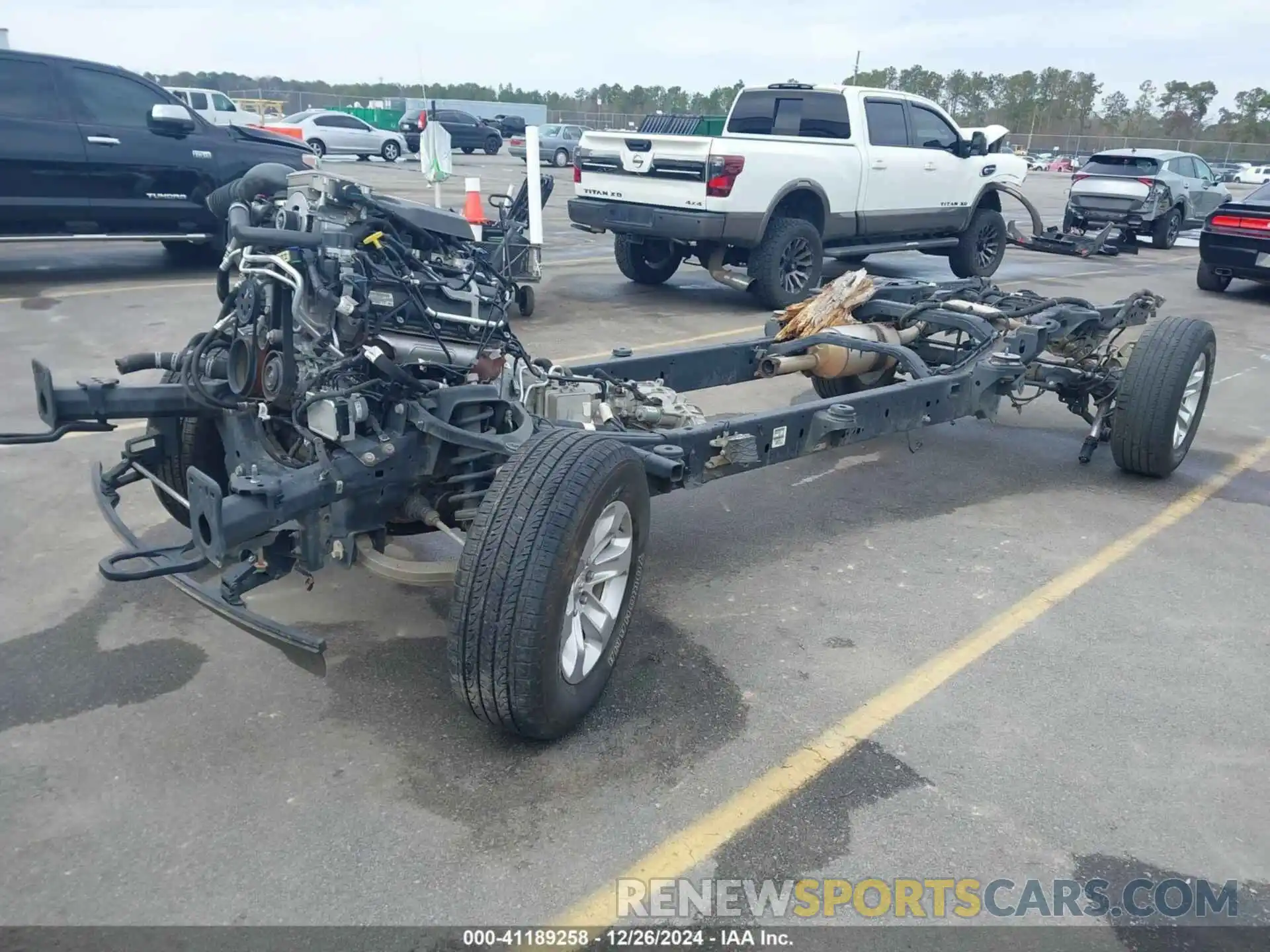 2 Photograph of a damaged car 1C6SRFJTXLN335808 RAM 1500 2020