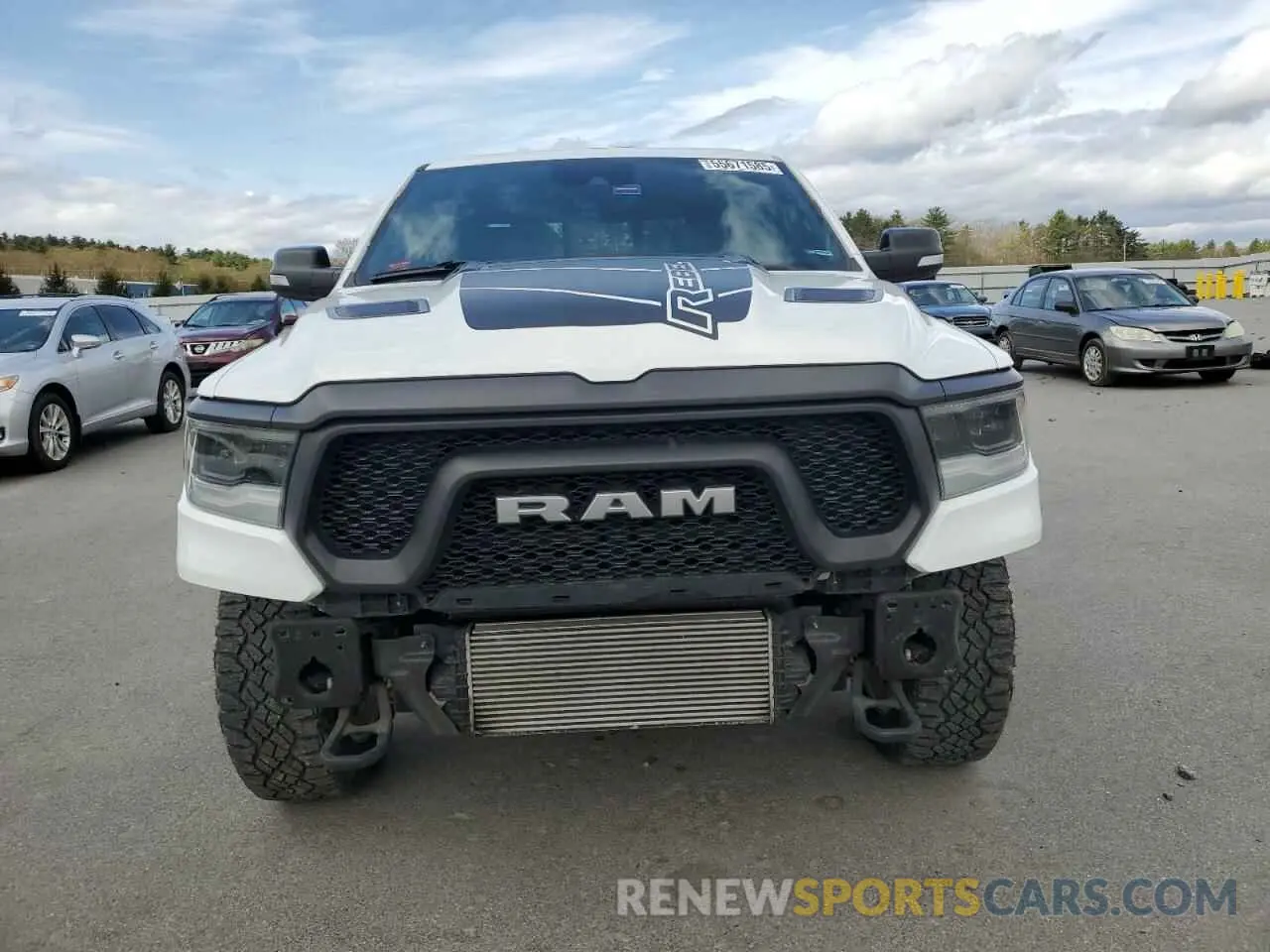 5 Photograph of a damaged car 1C6SRFLM1LN230872 RAM 1500 2020