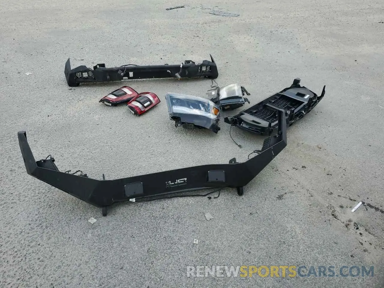 12 Photograph of a damaged car 1C6SRFLT0LN112884 RAM 1500 2020