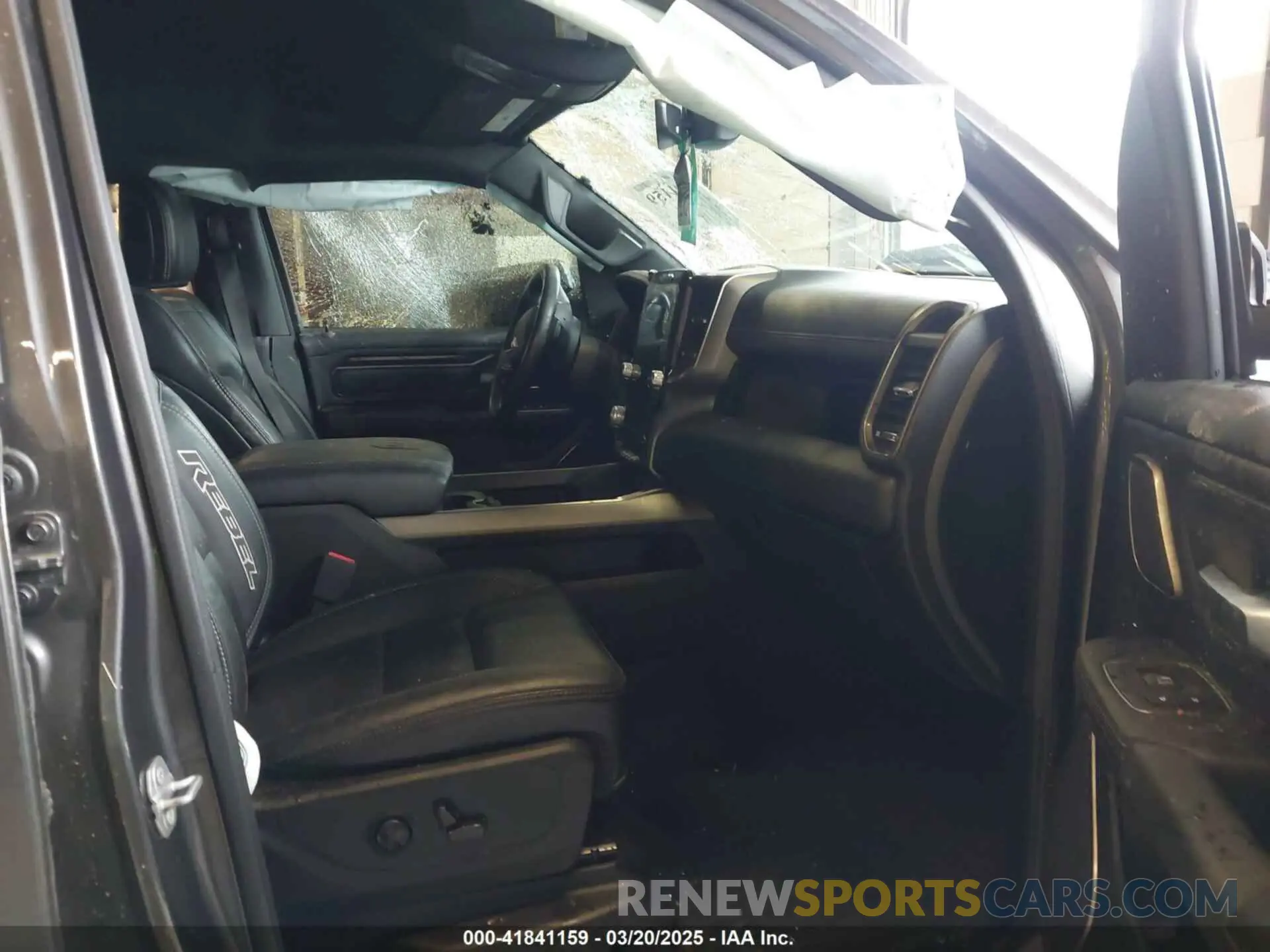 5 Photograph of a damaged car 1C6SRFLT0LN162491 RAM 1500 2020