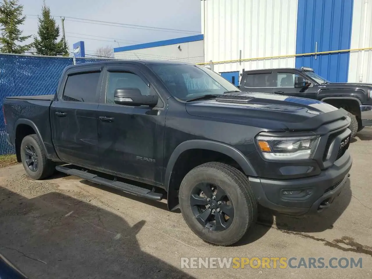4 Photograph of a damaged car 1C6SRFLT1LN205834 RAM 1500 2020