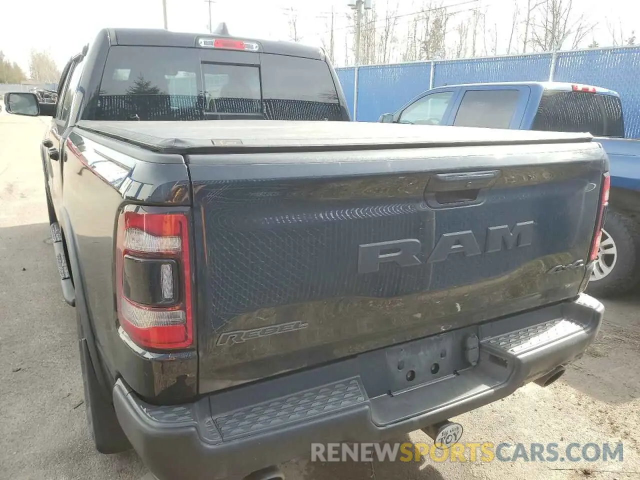 6 Photograph of a damaged car 1C6SRFLT1LN205834 RAM 1500 2020