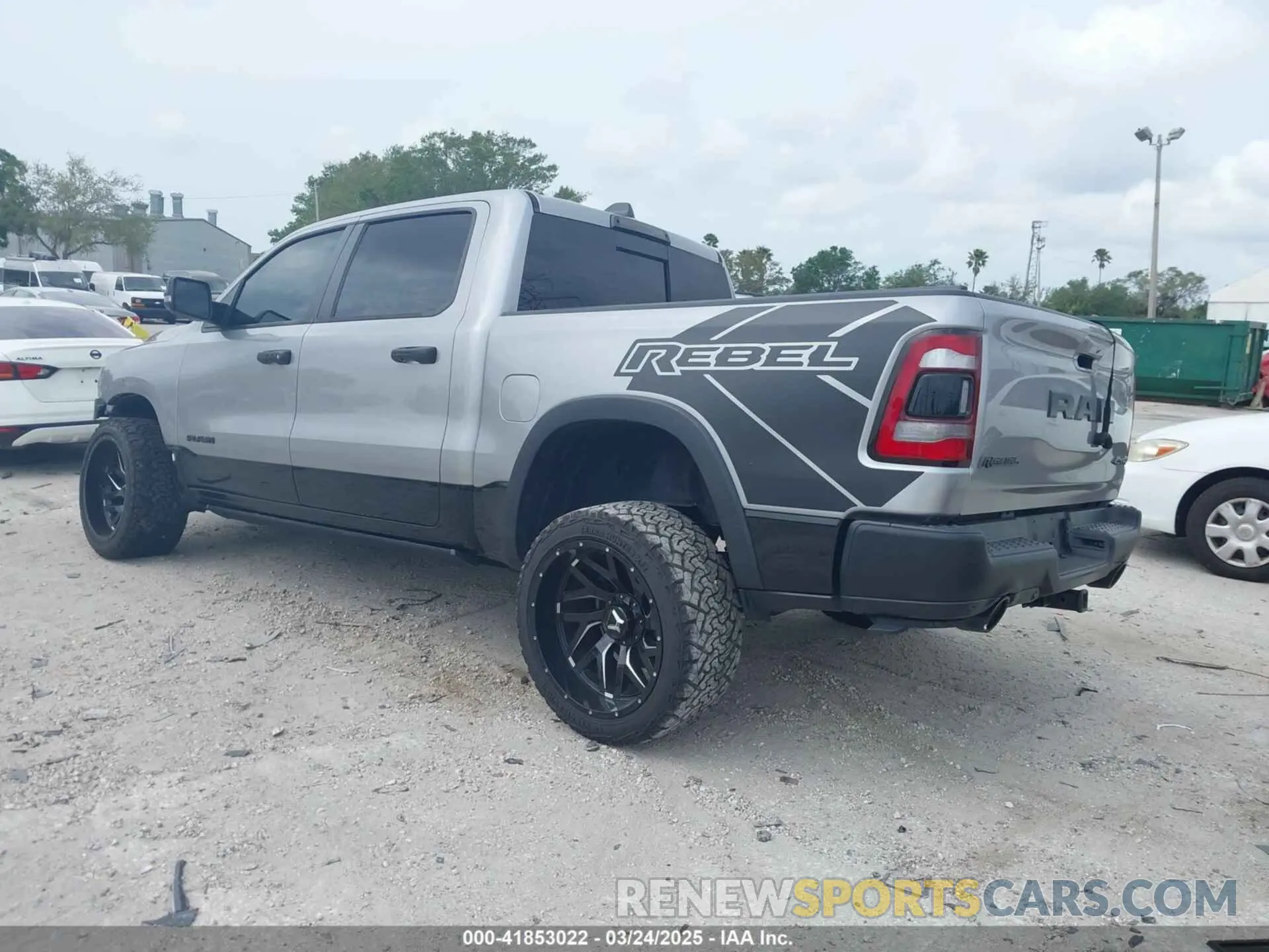 3 Photograph of a damaged car 1C6SRFLT3LN142719 RAM 1500 2020