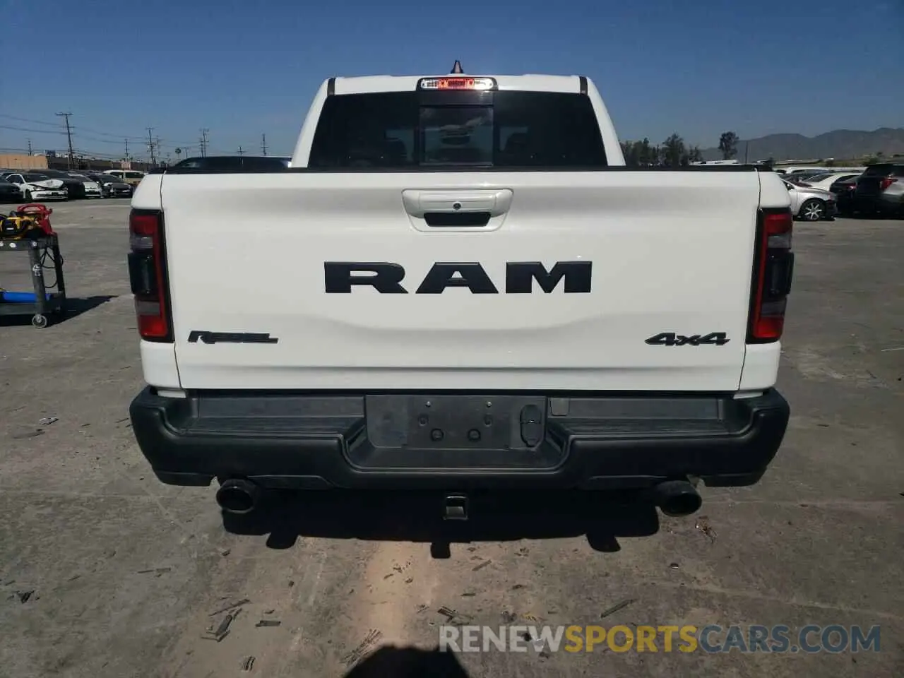 6 Photograph of a damaged car 1C6SRFLT5LN199097 RAM 1500 2020
