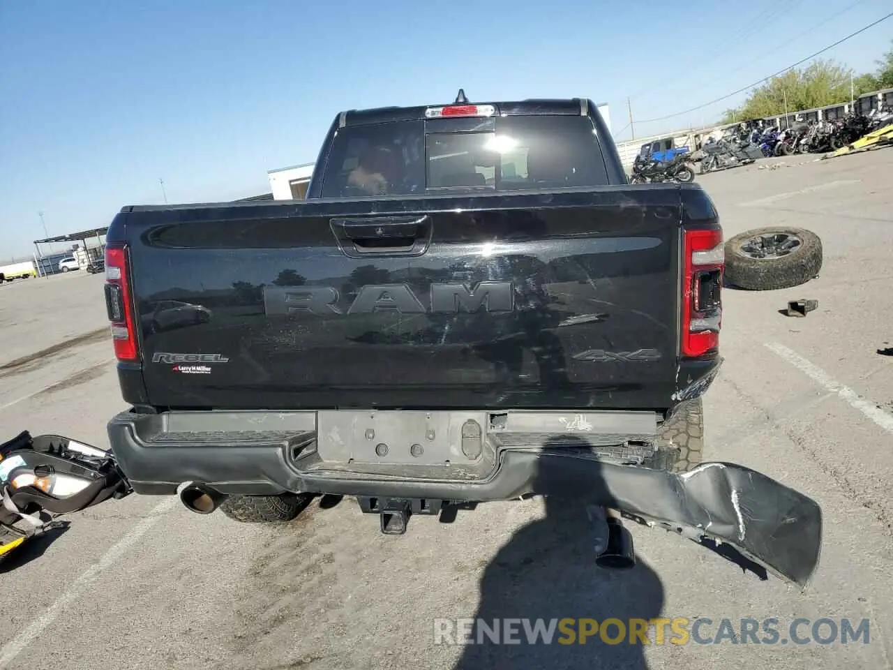6 Photograph of a damaged car 1C6SRFLT6LN141838 RAM 1500 2020