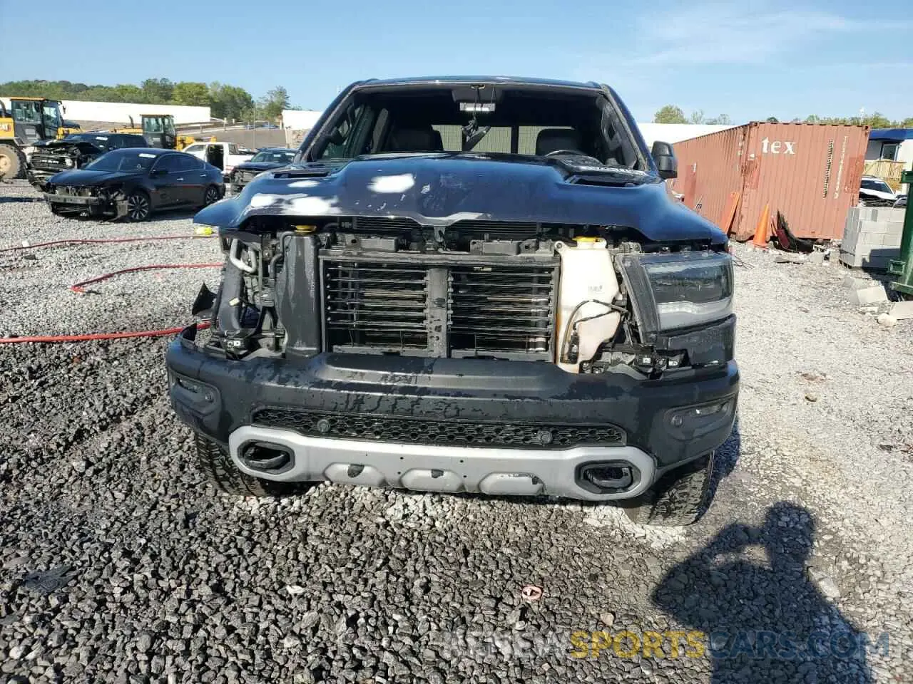 5 Photograph of a damaged car 1C6SRFLT6LN360847 RAM 1500 2020