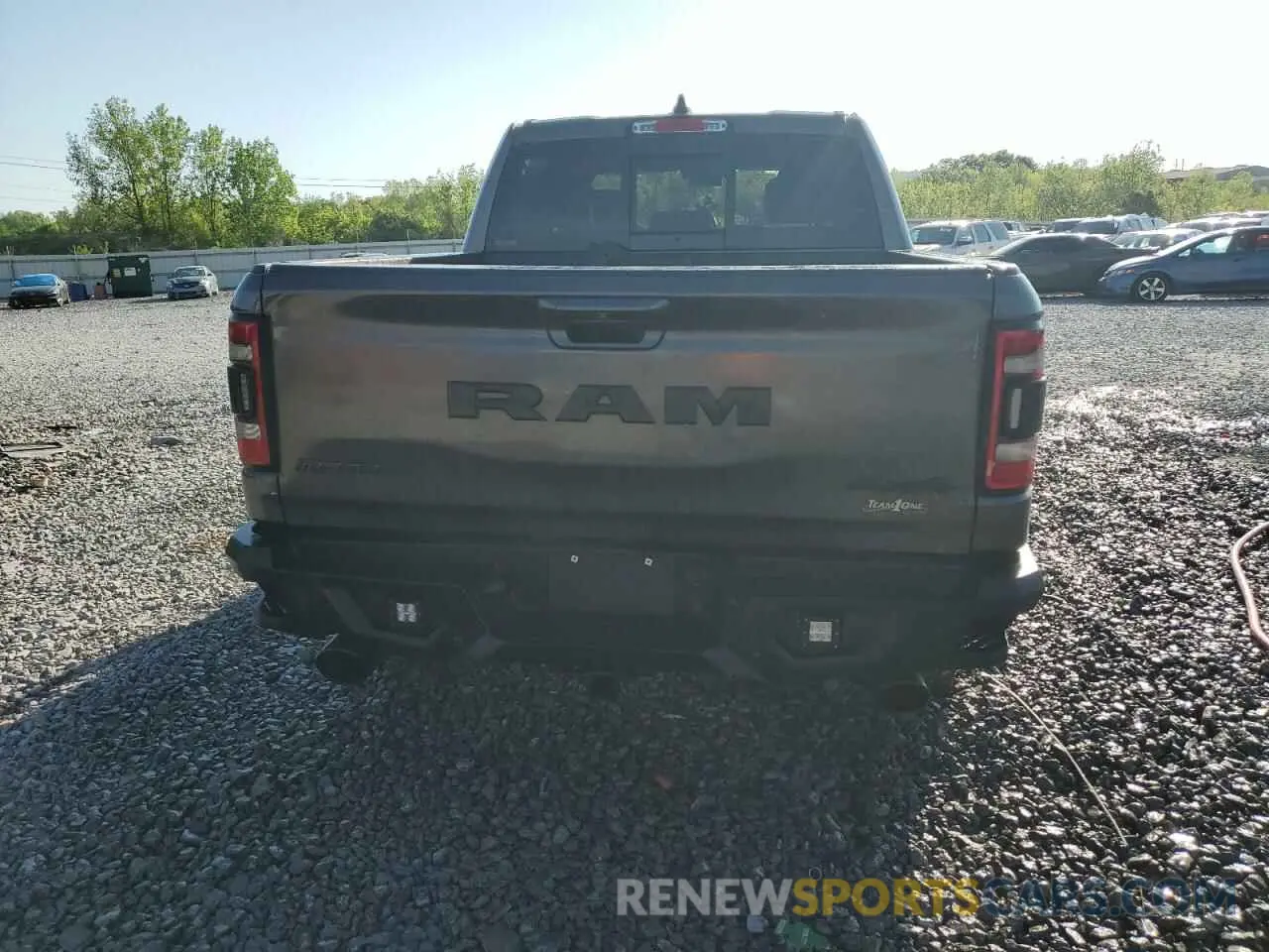 6 Photograph of a damaged car 1C6SRFLT6LN360847 RAM 1500 2020