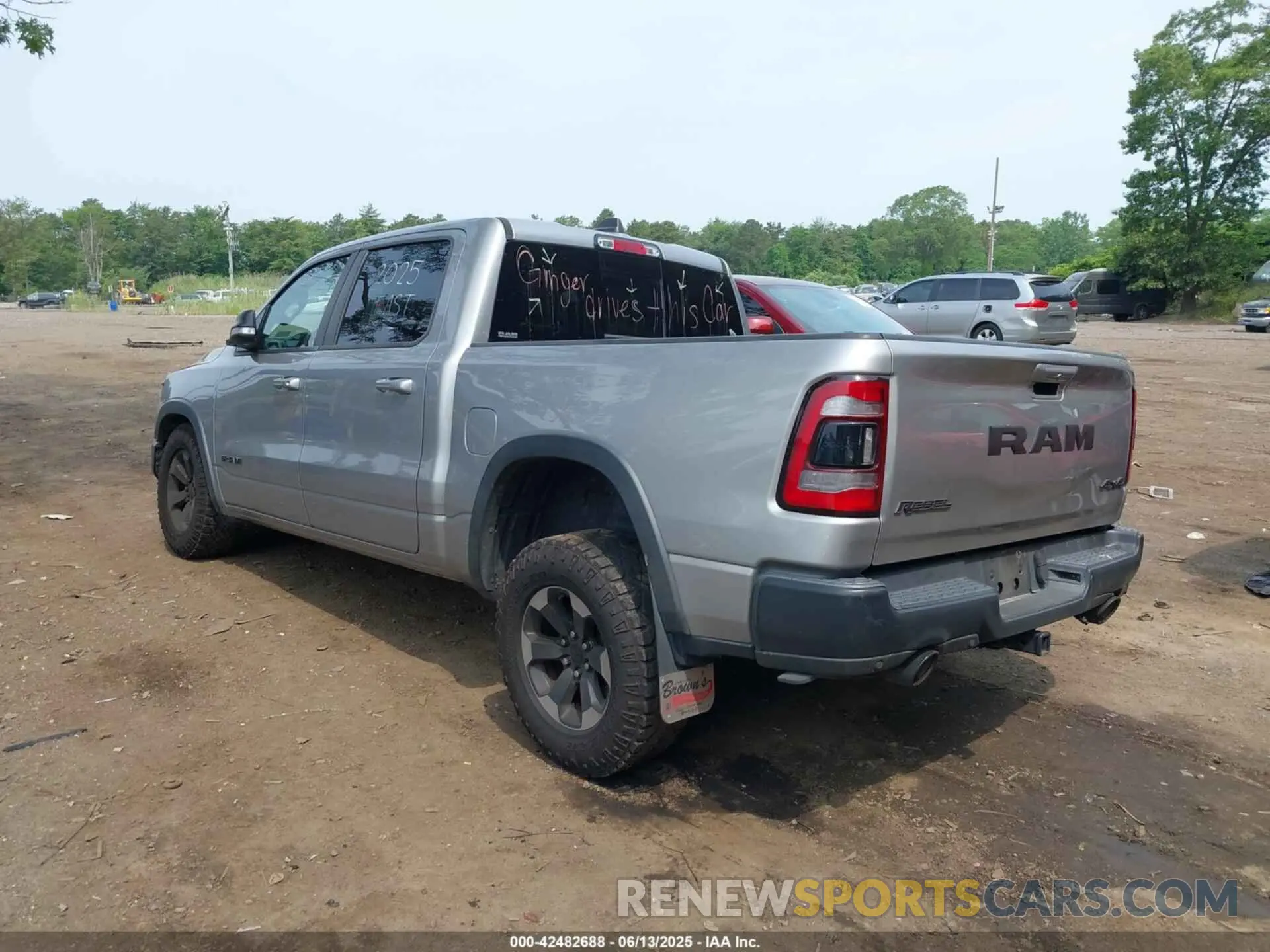 3 Photograph of a damaged car 1C6SRFLT6LN376238 RAM 1500 2020