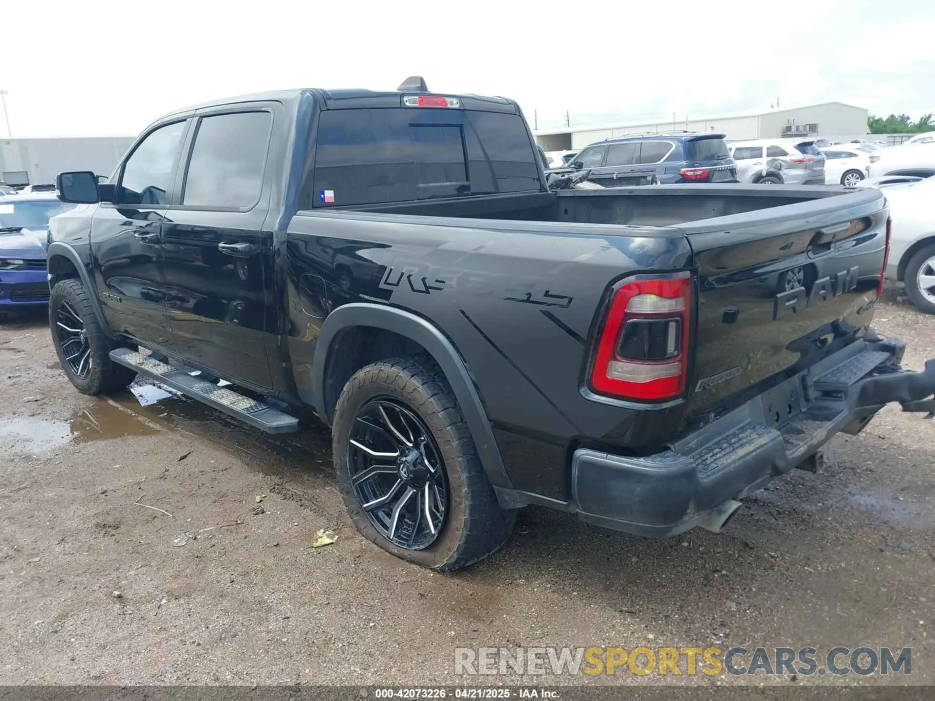 3 Photograph of a damaged car 1C6SRFLT7LN289562 RAM 1500 2020
