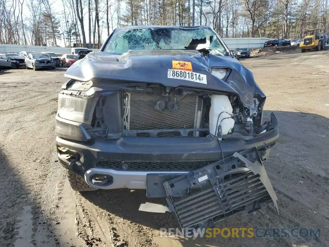 5 Photograph of a damaged car 1C6SRFLTXLN143365 RAM 1500 2020