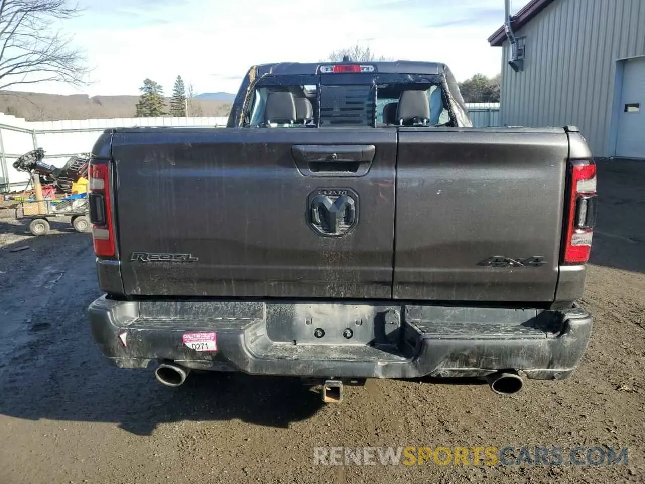 6 Photograph of a damaged car 1C6SRFLTXLN143365 RAM 1500 2020
