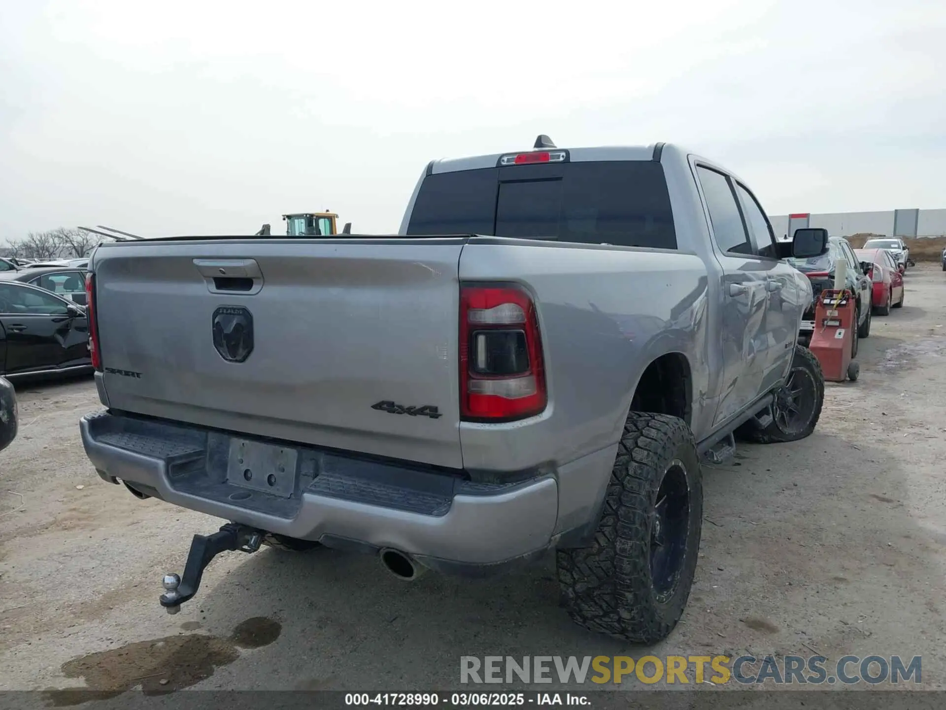 4 Photograph of a damaged car 1C6SRFLTXLN174812 RAM 1500 2020