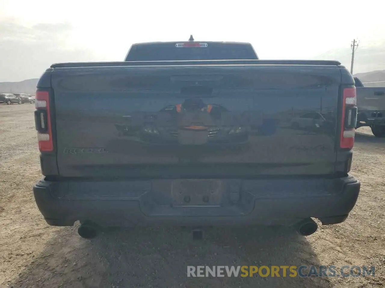 6 Photograph of a damaged car 1C6SRFLTXLN393172 RAM 1500 2020