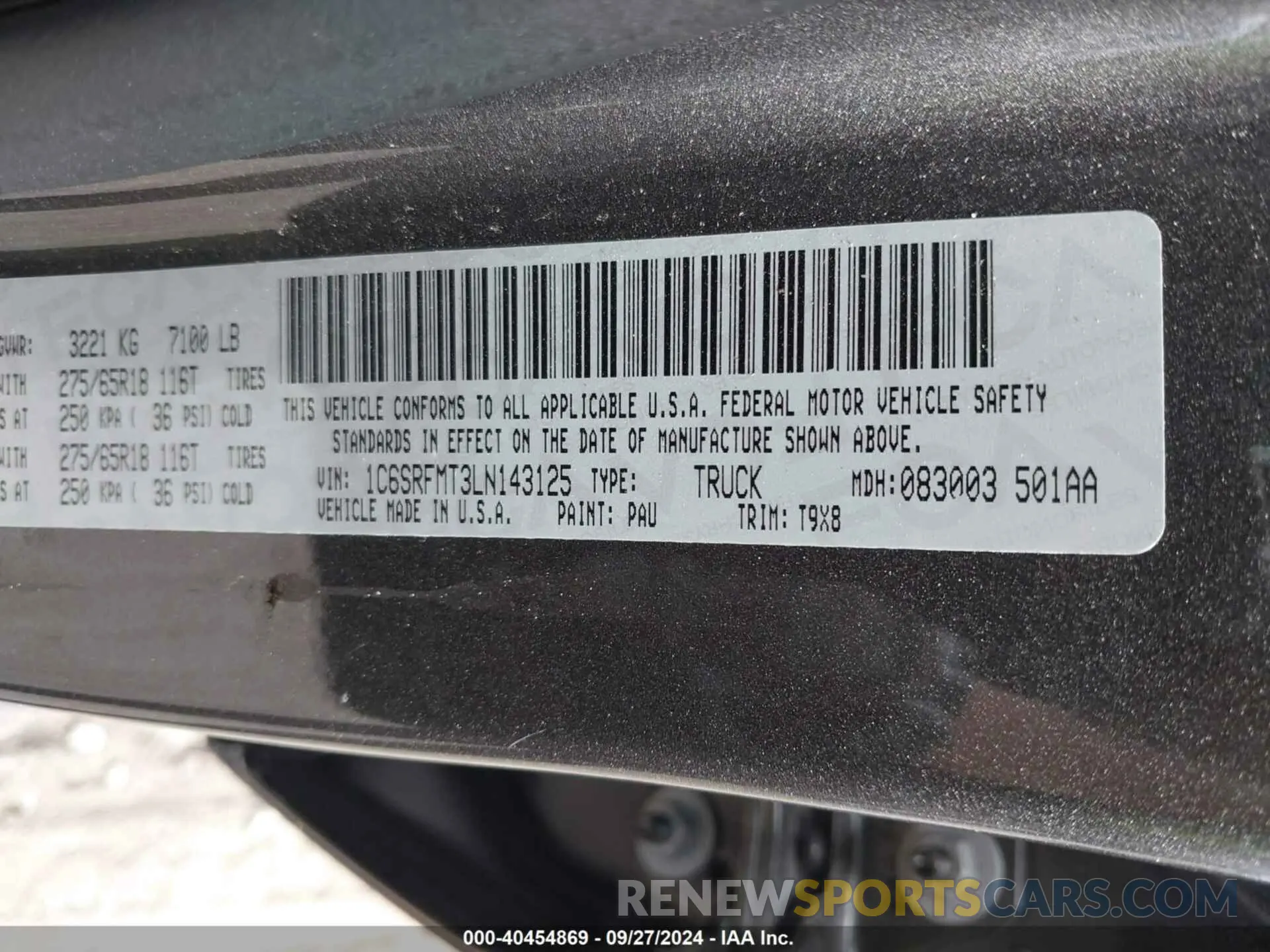 9 Photograph of a damaged car 1C6SRFMT3LN143125 RAM 1500 2020