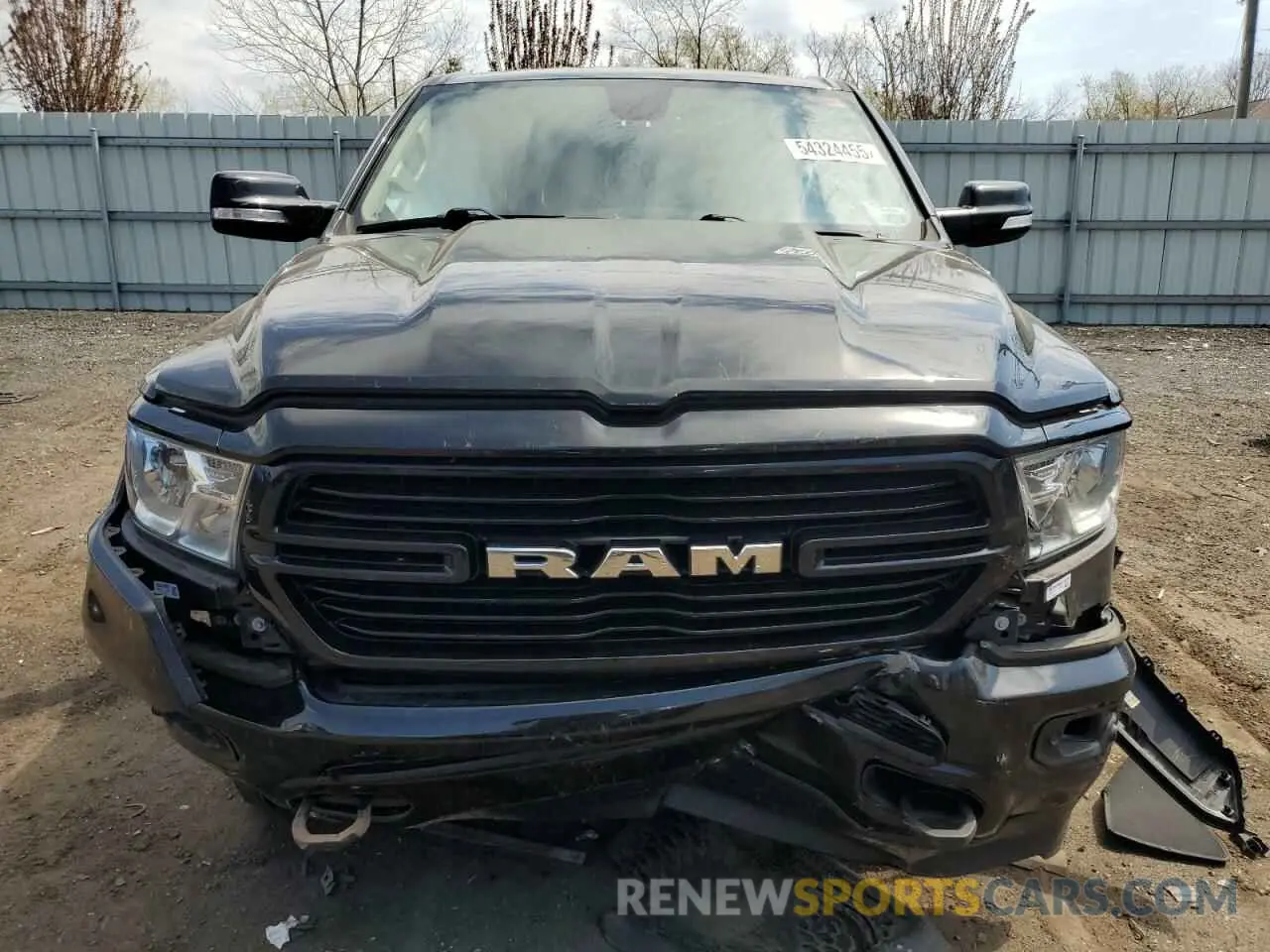 5 Photograph of a damaged car 1C6SRFMT8LN223701 RAM 1500 2020