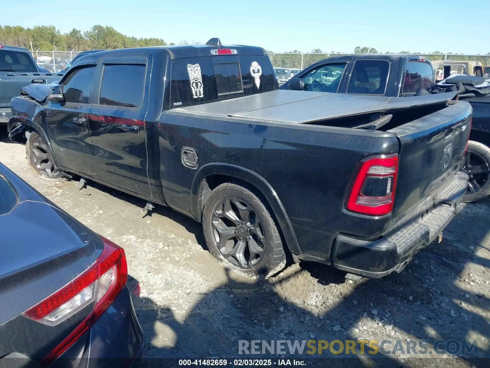 3 Photograph of a damaged car 1C6SRFPT2LN418589 RAM 1500 2020