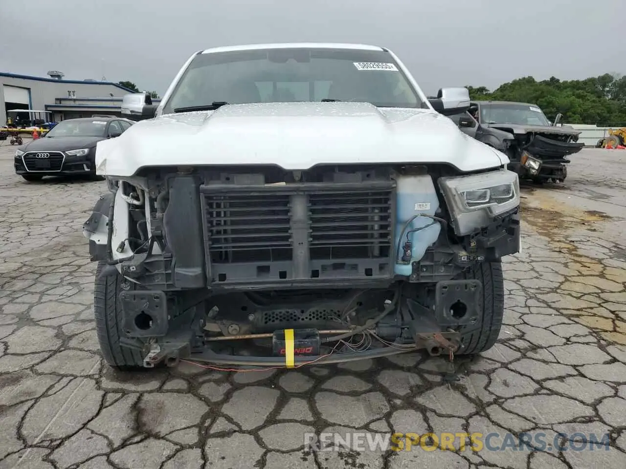 5 Photograph of a damaged car 1C6SRFPT4LN301841 RAM 1500 2020