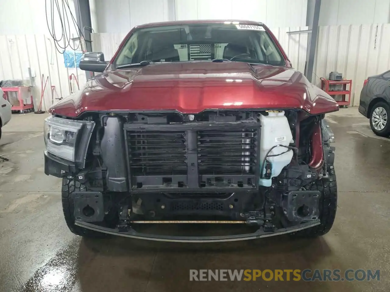 5 Photograph of a damaged car 1C6SRFRT9LN306711 RAM 1500 2020
