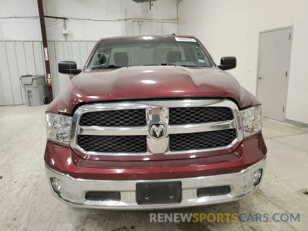 5 Photograph of a damaged car 3C6JR6AG6LG158083 RAM 1500 2020