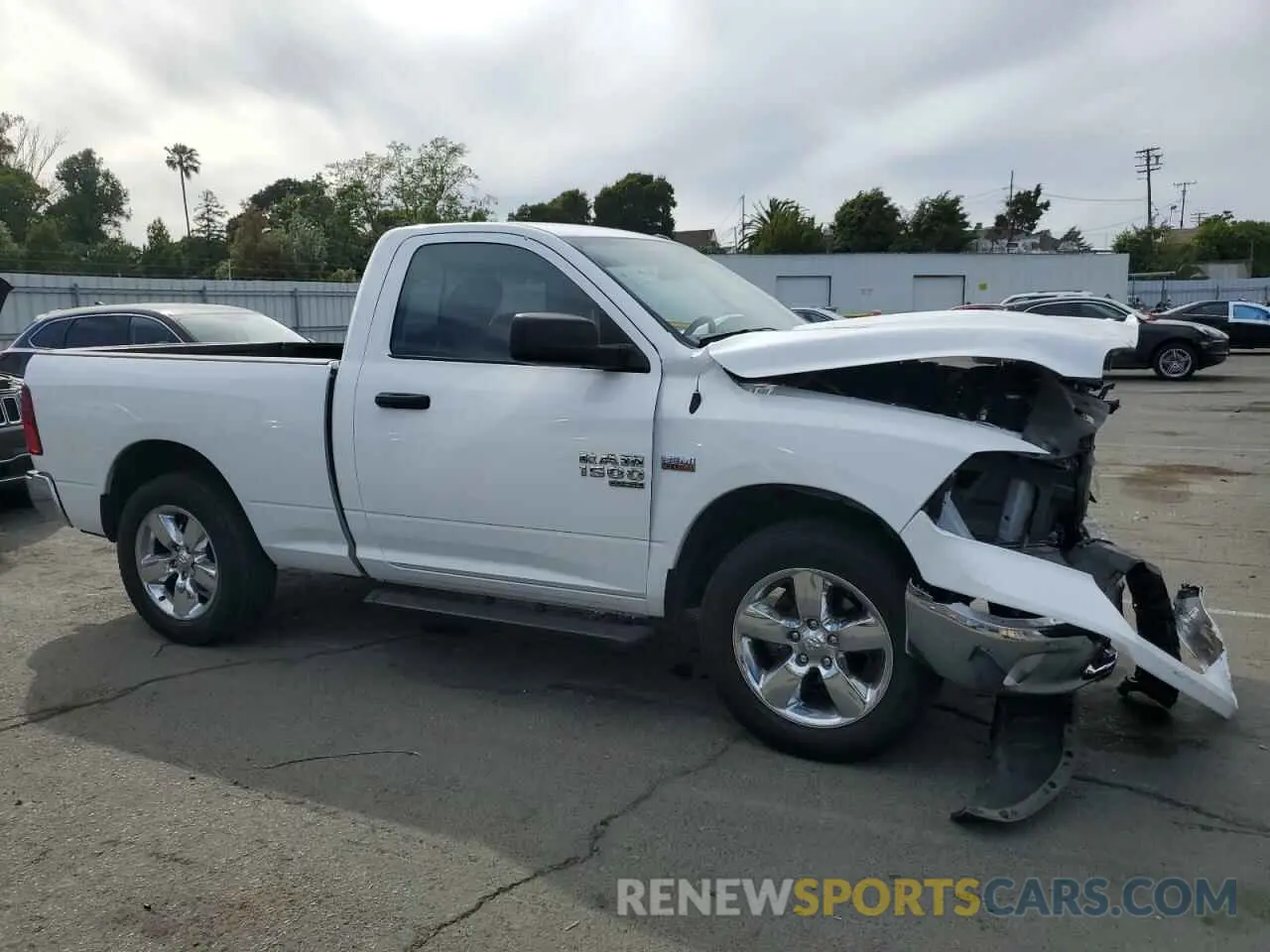 4 Photograph of a damaged car 3C6JR6AT2LG232080 RAM 1500 2020