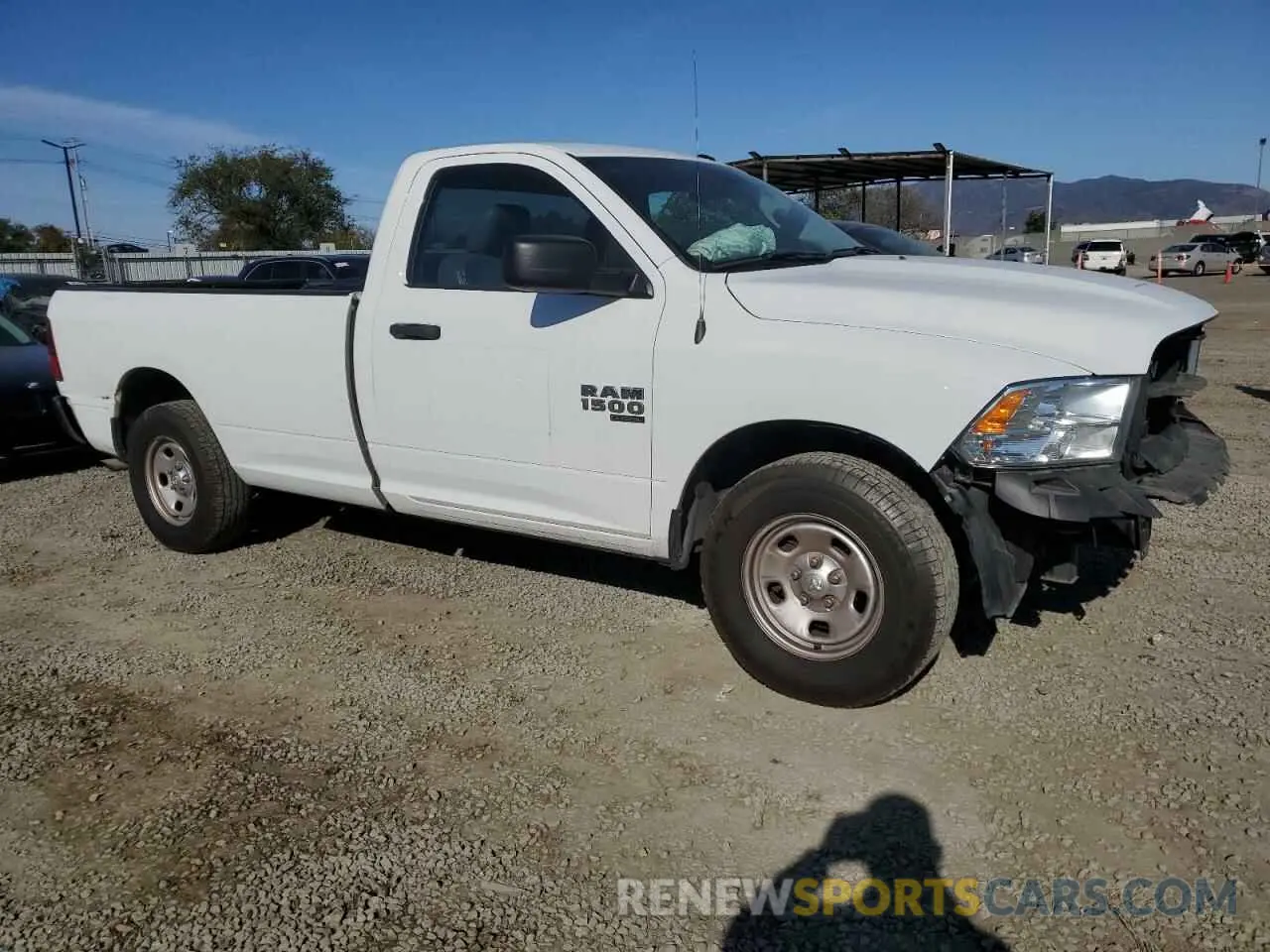 4 Photograph of a damaged car 3C6JR6DGXLG169051 RAM 1500 2020