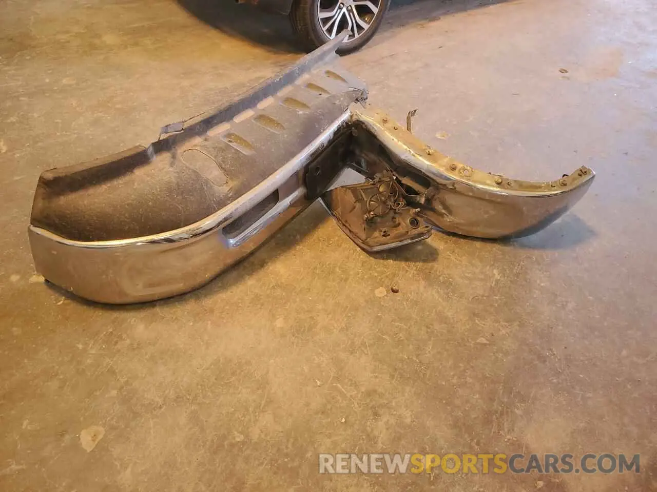 12 Photograph of a damaged car 1C6RR6FT2MS534474 RAM 1500 2021