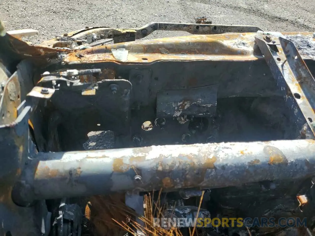 9 Photograph of a damaged car 1C6RR7GT4MS582112 RAM 1500 2021